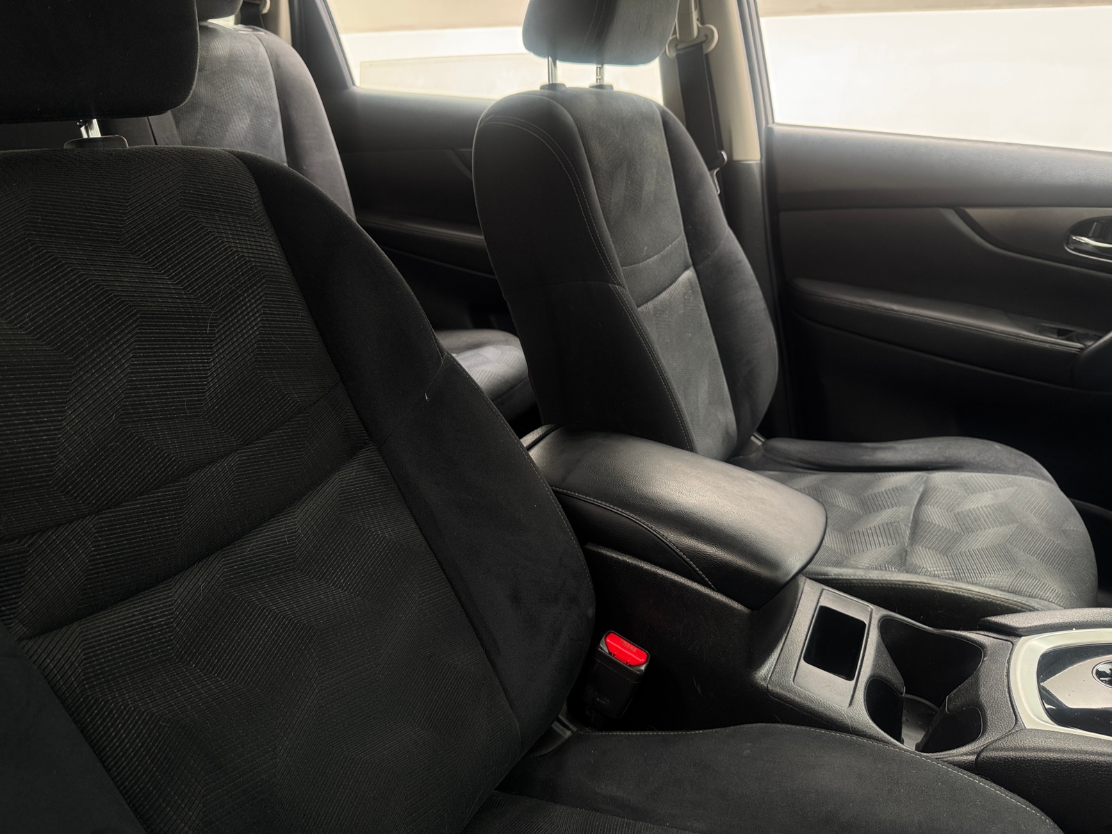 Thumbnail: 2016 Nissan Rogue - 2