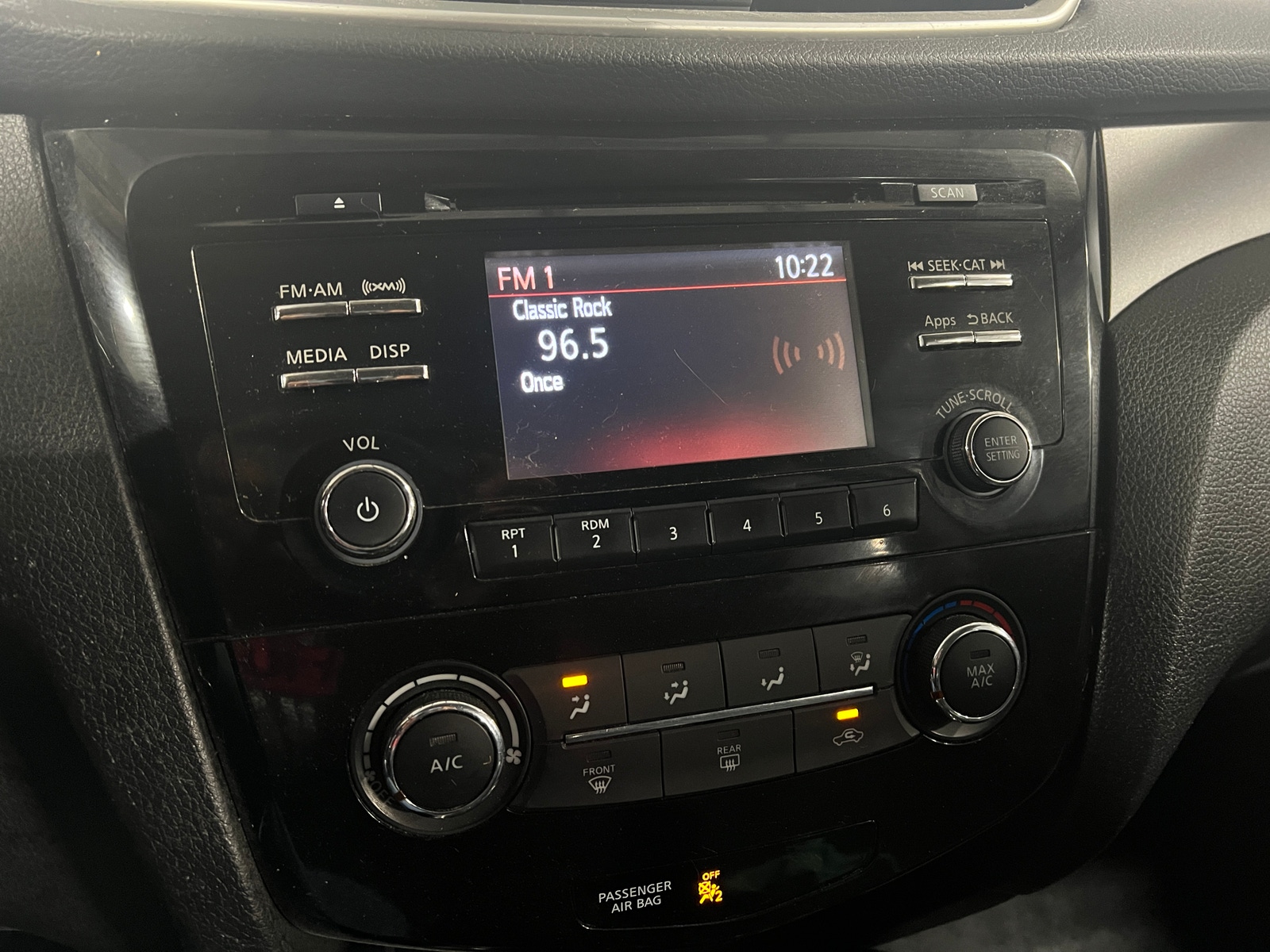 Thumbnail: 2016 Nissan Rogue - 4