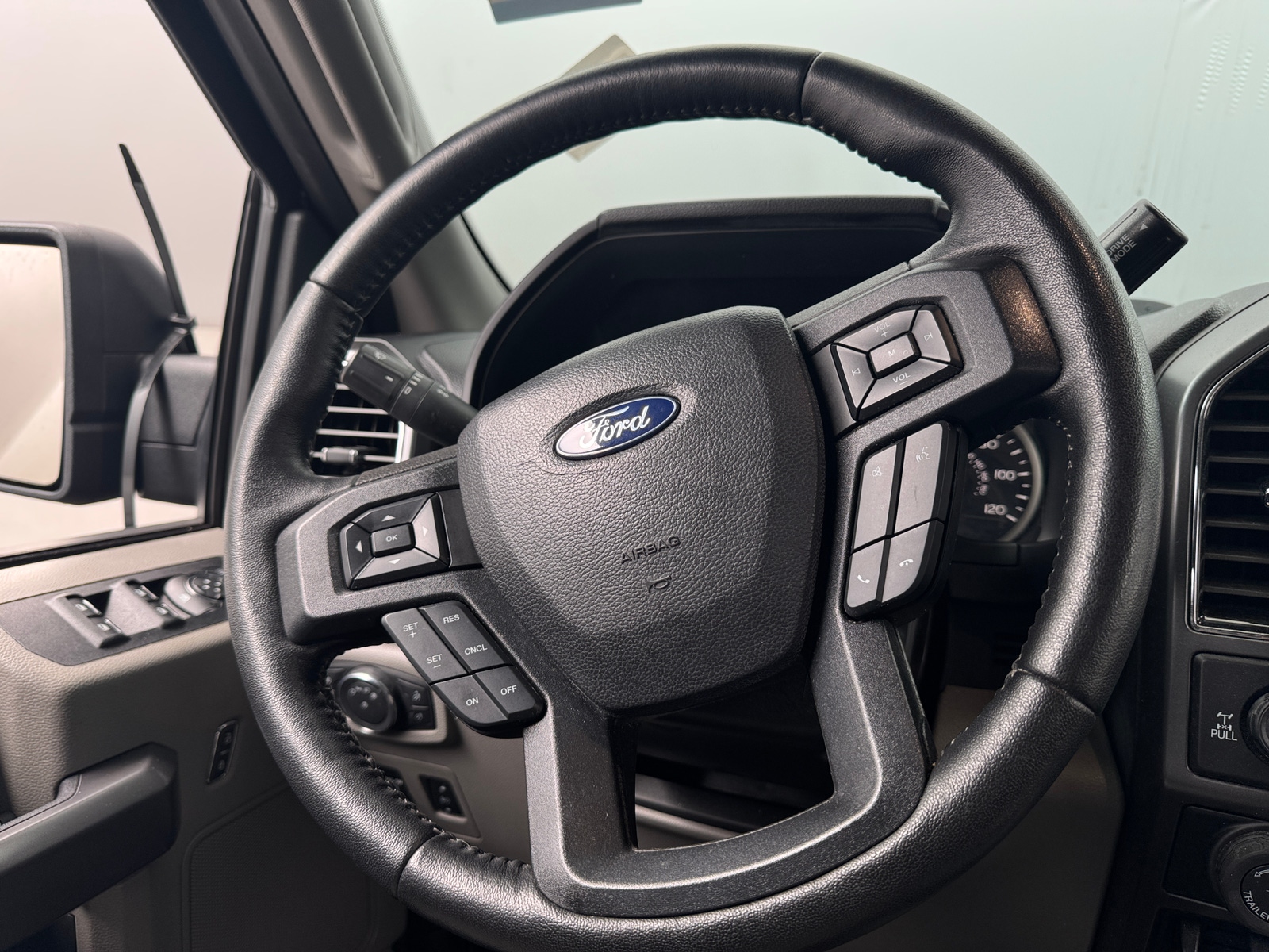 Thumbnail: 2019 Ford Econoline - 5