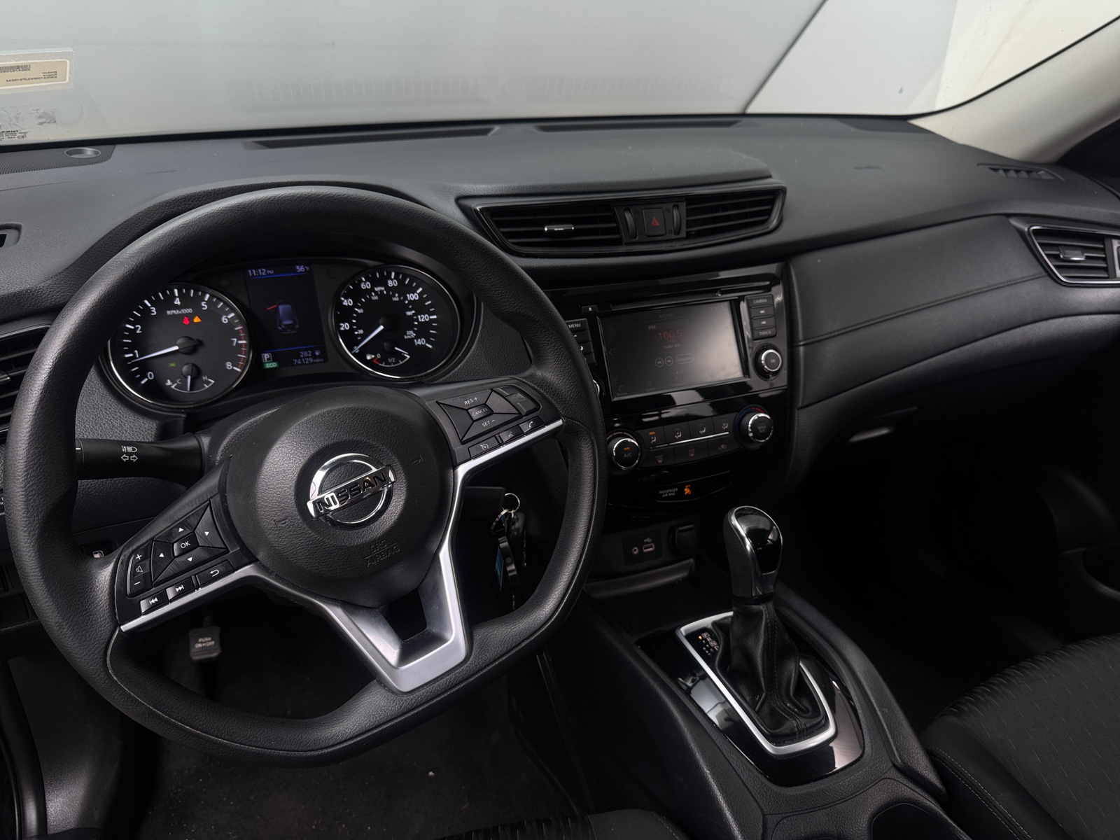 Thumbnail: 2018 Nissan Rogue - 3