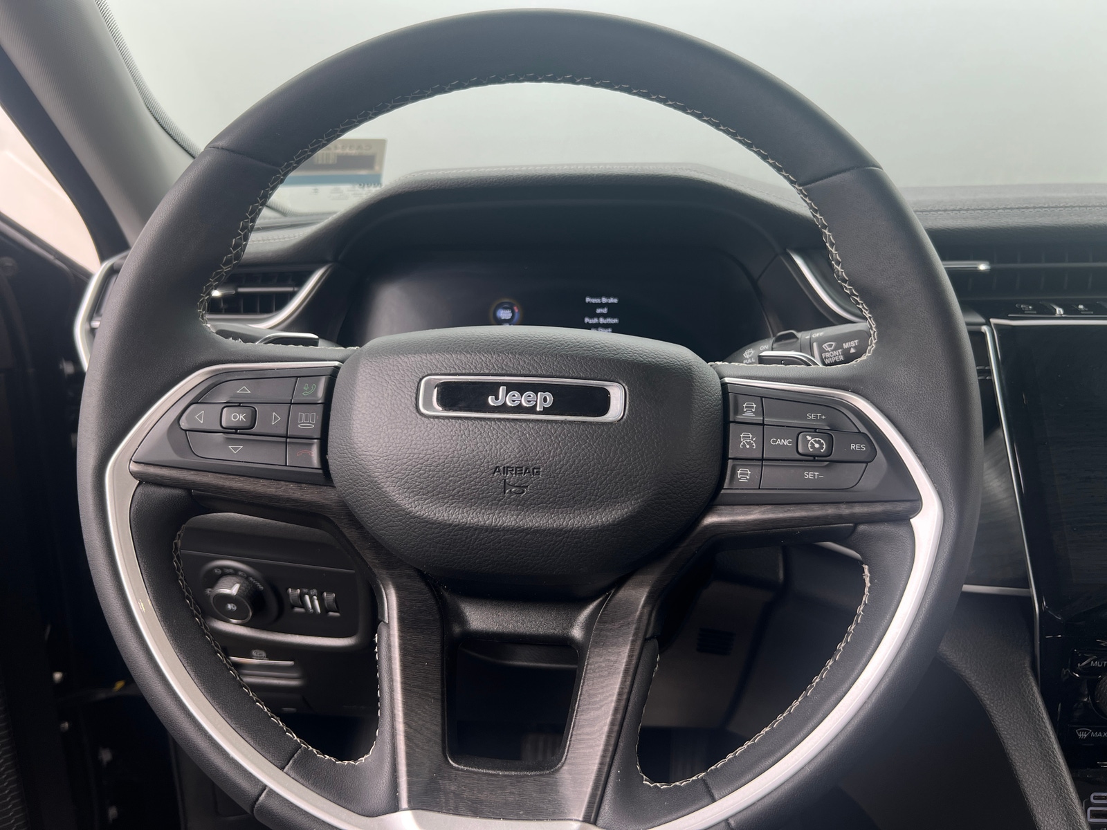 Thumbnail: 2024 Jeep Grand Cherokee - 4