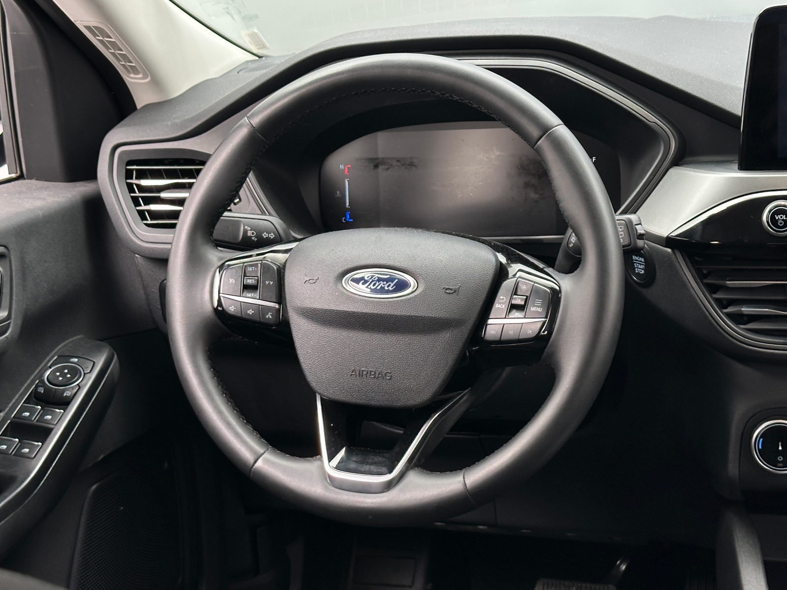 Thumbnail: 2023 Ford Escape - 5