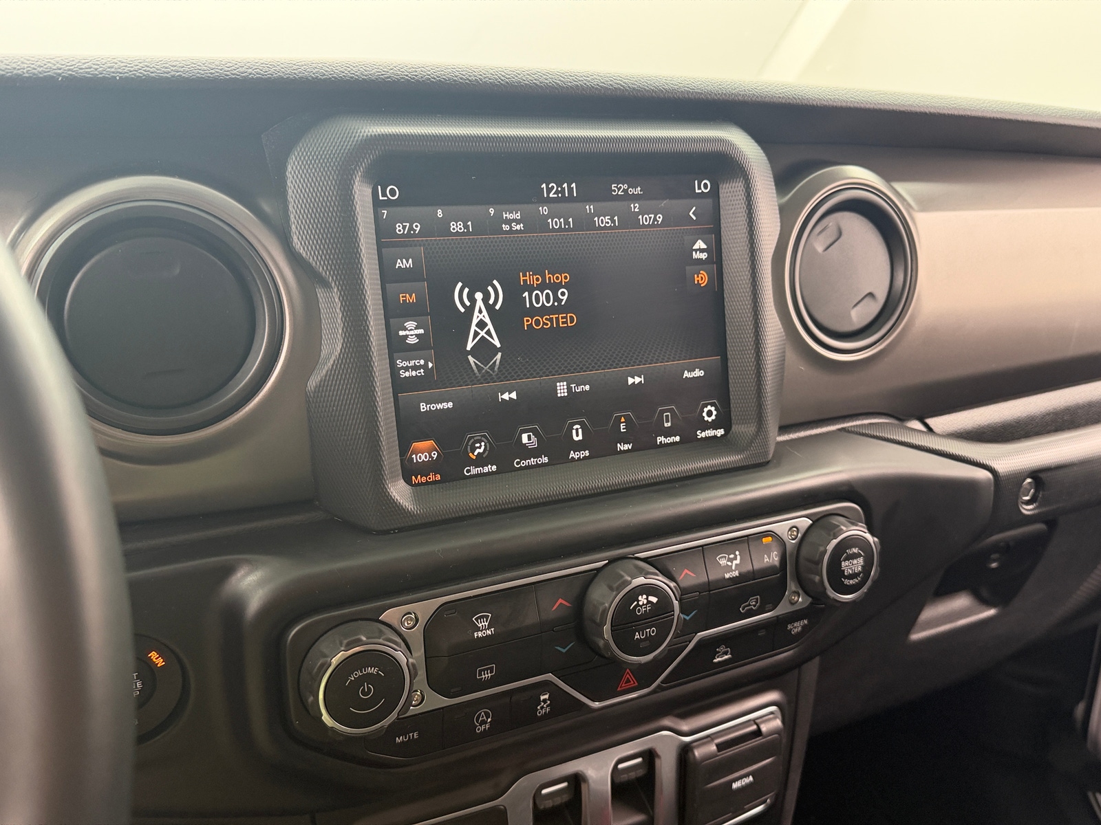 Thumbnail: 2022 Jeep Wrangler - 3