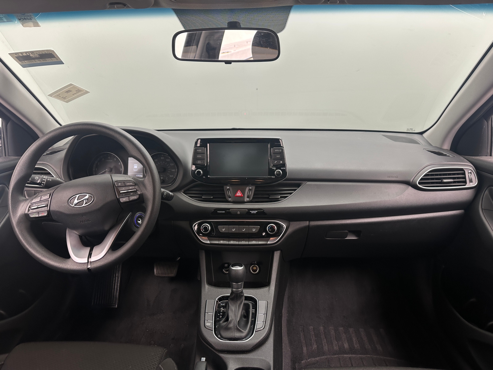 Thumbnail: 2018 Hyundai Elantra - 3
