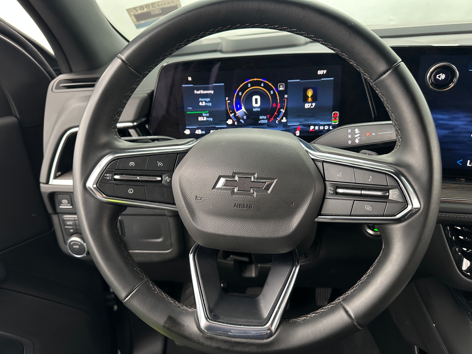 Thumbnail: 2025 Chevrolet Suburban - 4