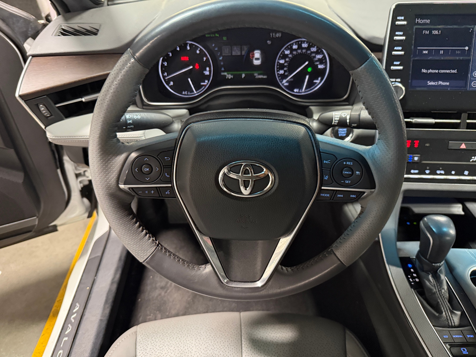Thumbnail: 2020 Toyota Avalon - 4