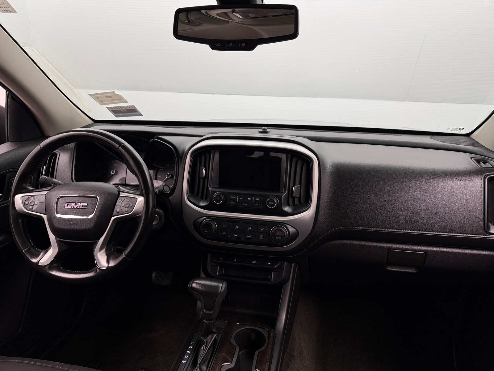 Thumbnail: 2016 GMC Canyon - 3