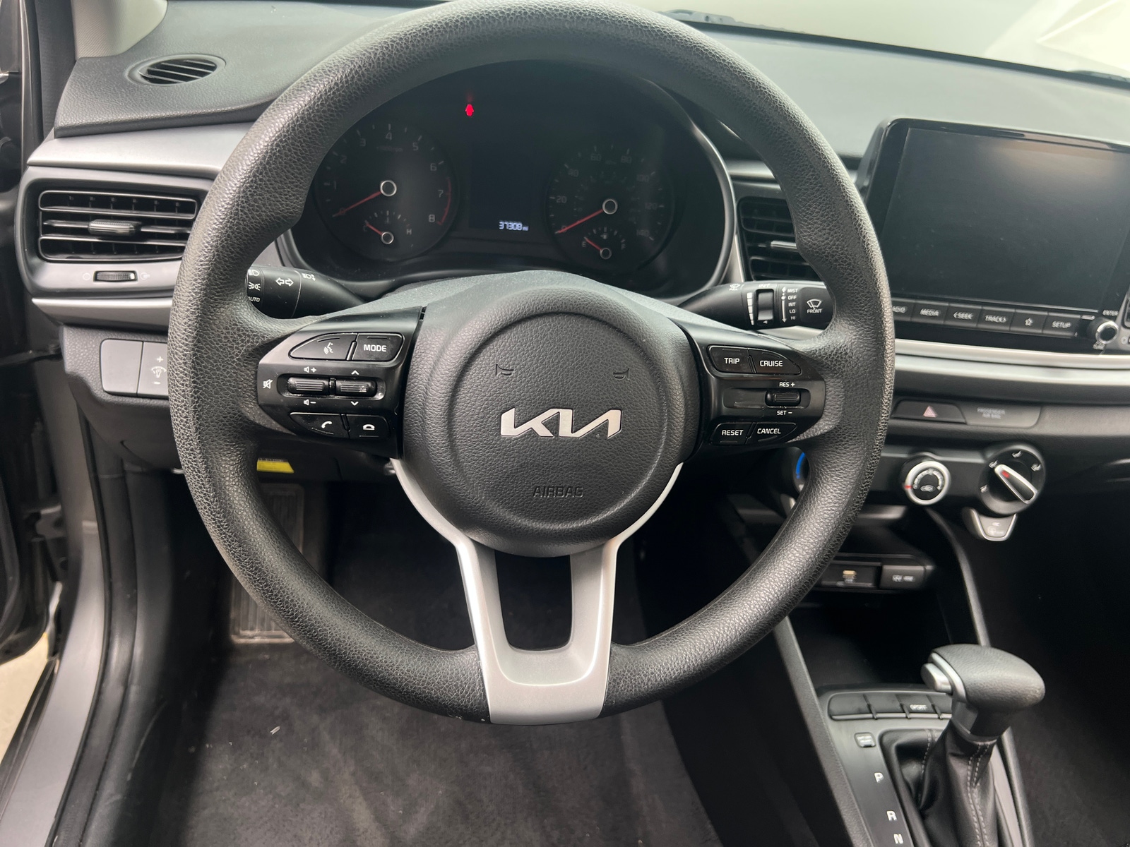 Thumbnail: 2023 Kia Rio - 5