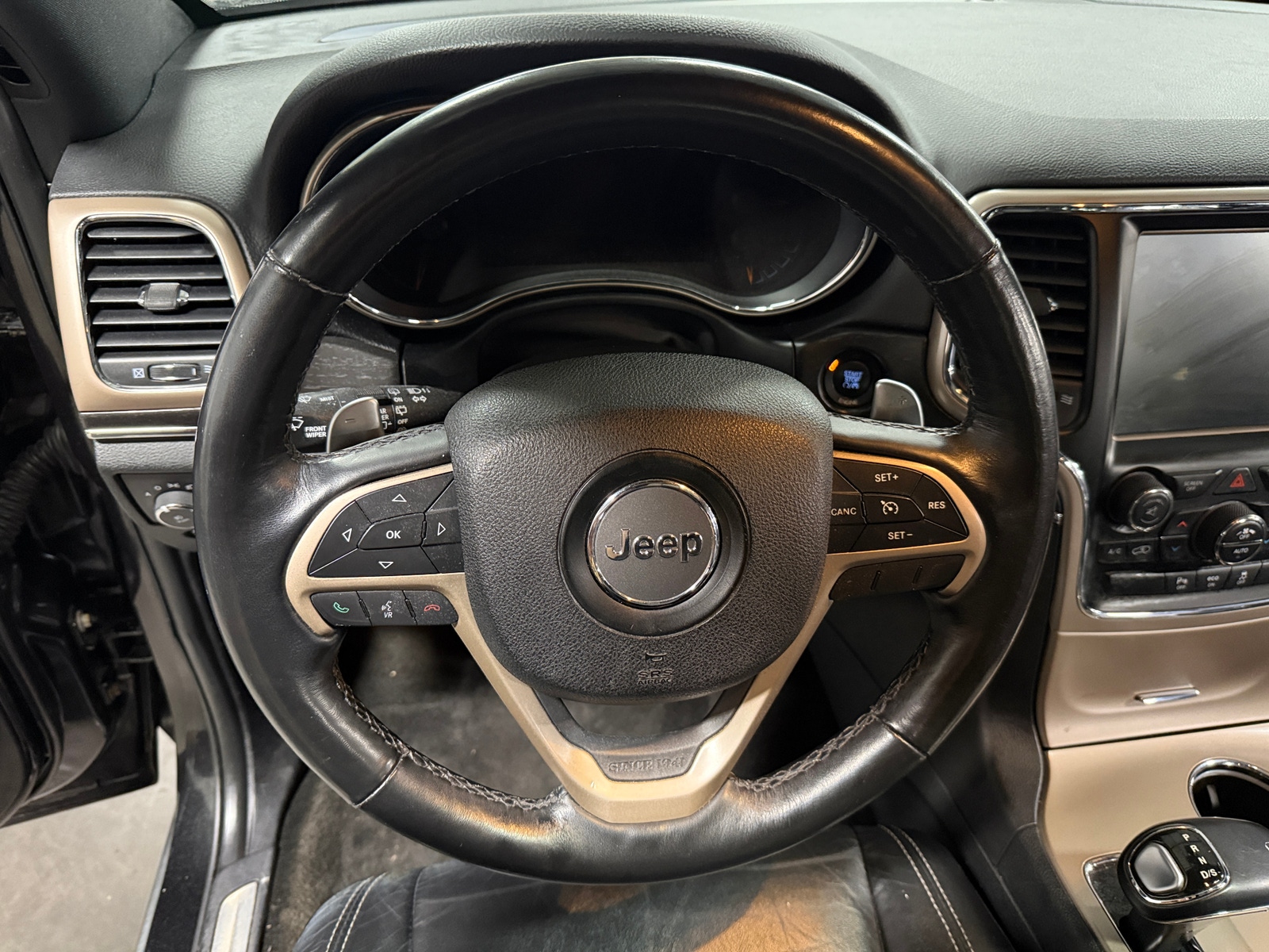 Thumbnail: 2015 Jeep Grand Cherokee - 4