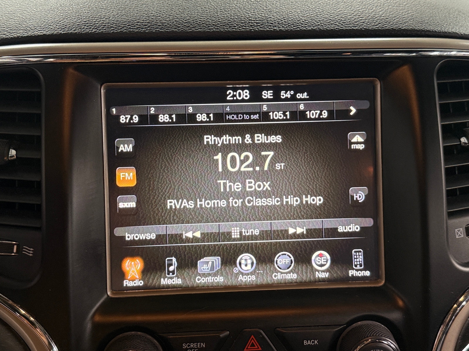 Thumbnail: 2015 Jeep Grand Cherokee - 3