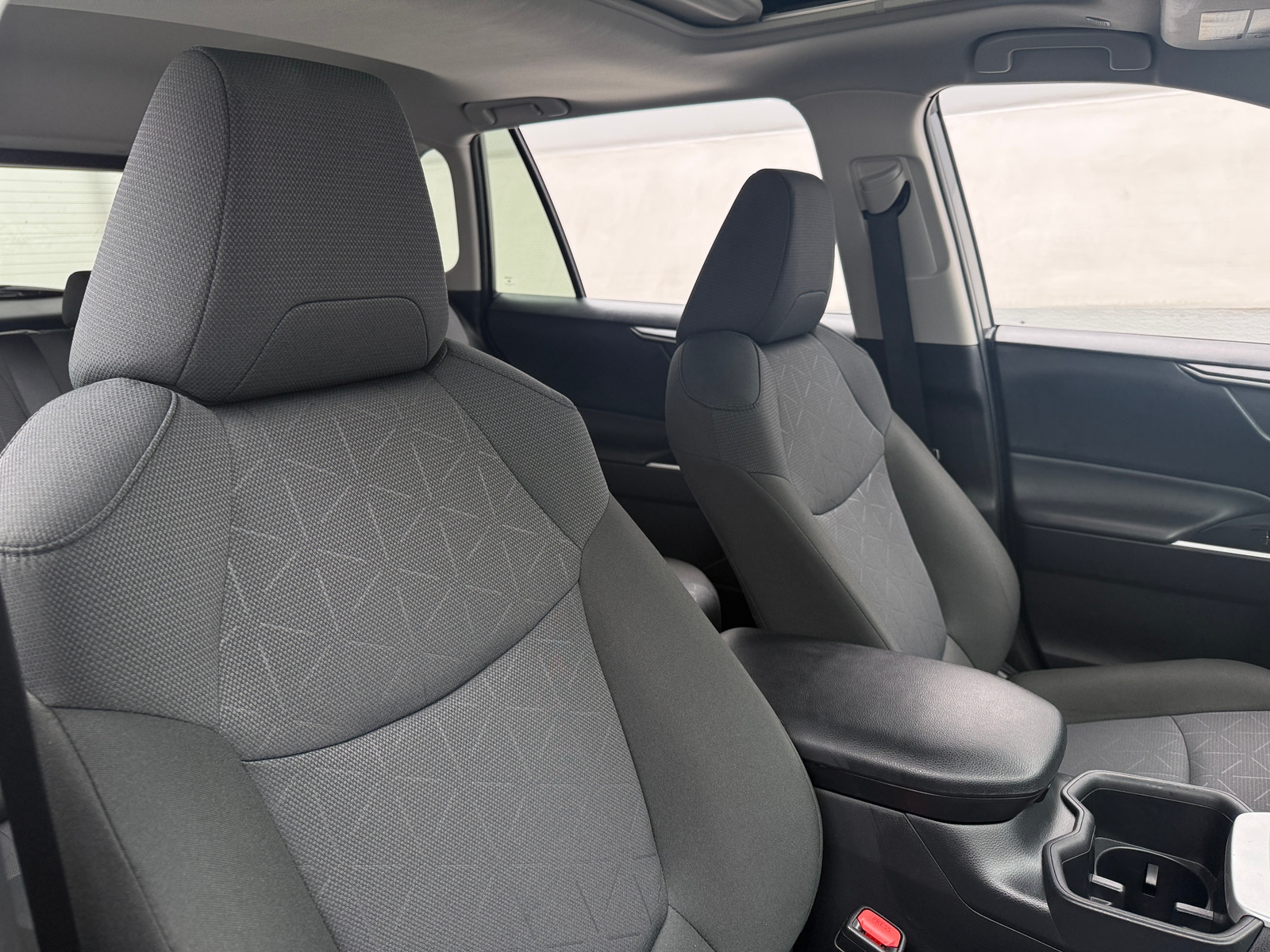 Thumbnail: 2025 Toyota RAV4 - 2