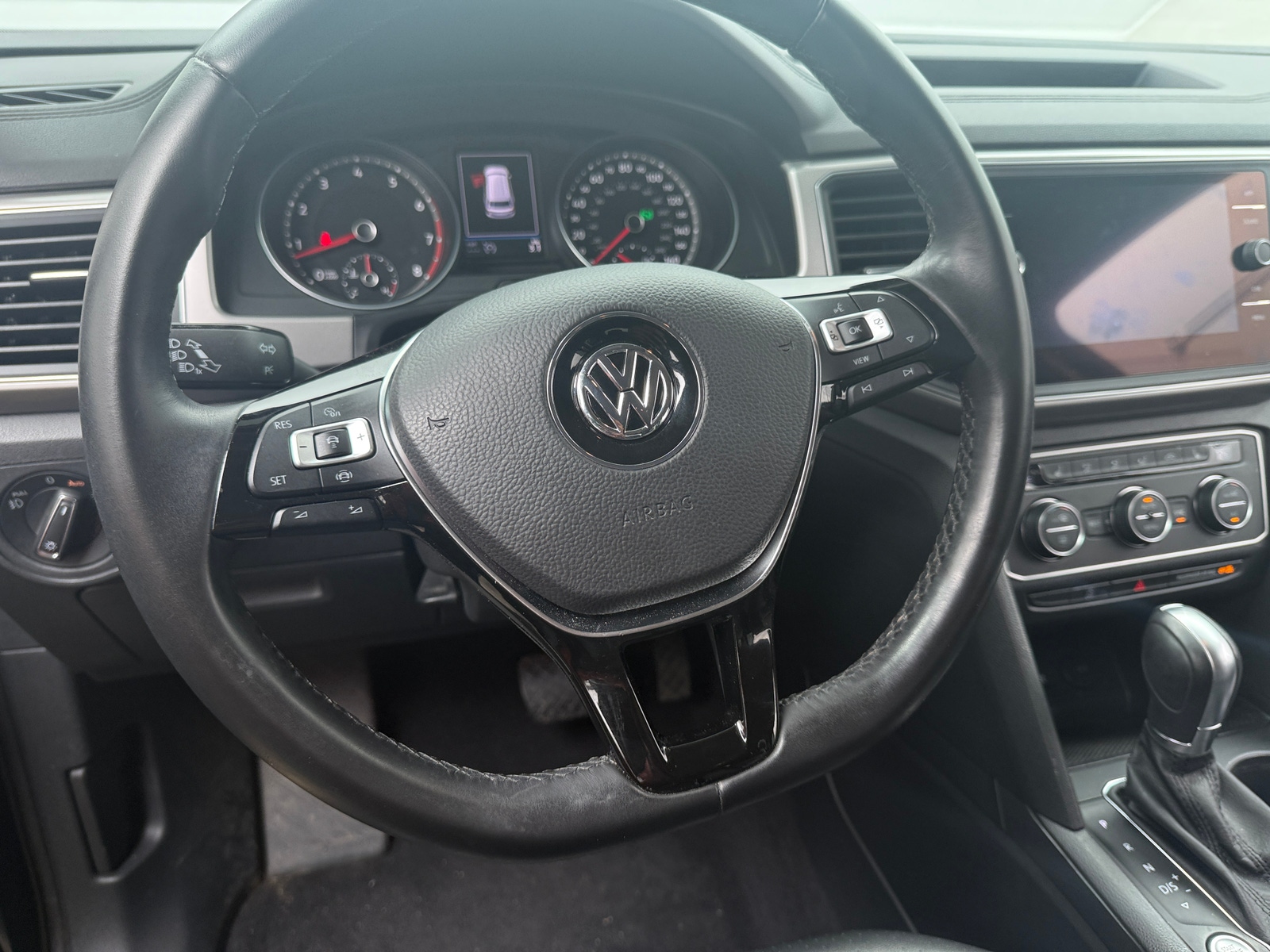 Thumbnail: 2019 Volkswagen Atlas - 4