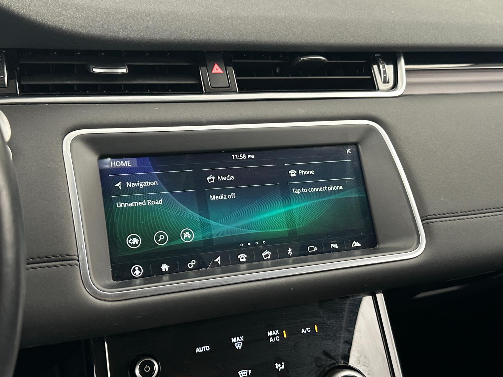 Thumbnail: 2020 Land Rover Range Rover Evoque - 3