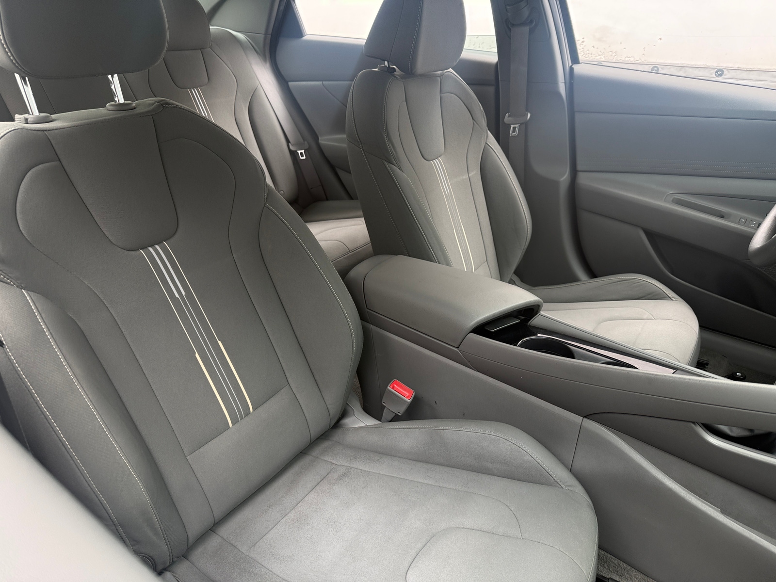 Thumbnail: 2022 Hyundai Elantra - 2