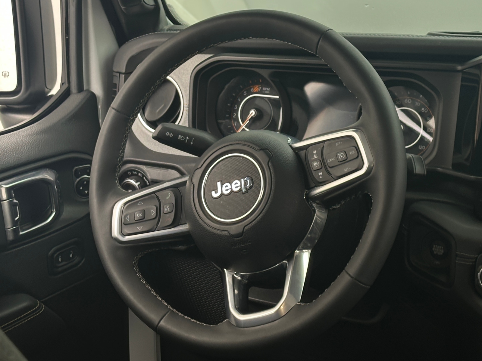 Thumbnail: 2025 Jeep Wrangler - 5