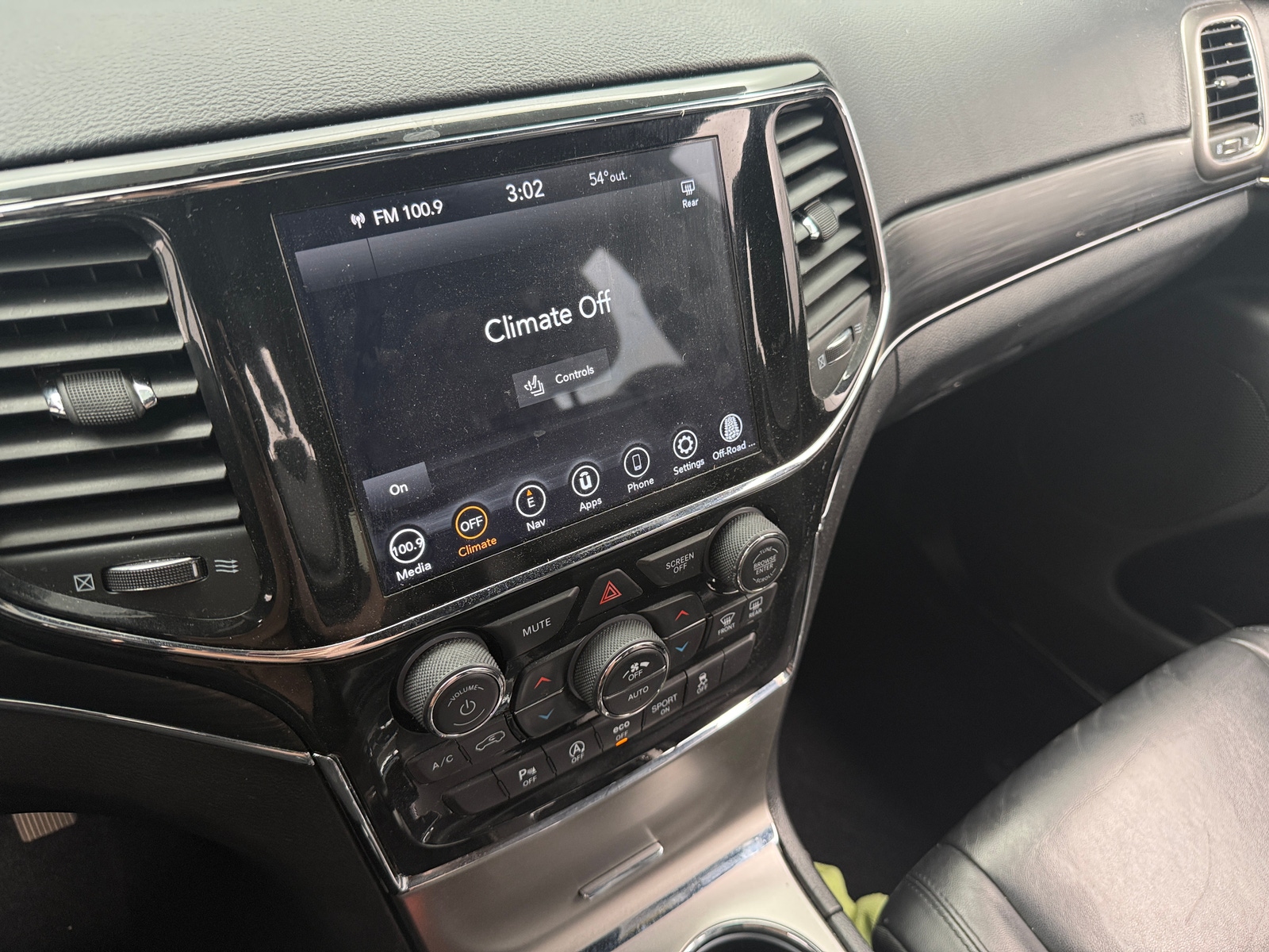 Thumbnail: 2021 Jeep Grand Cherokee - 3