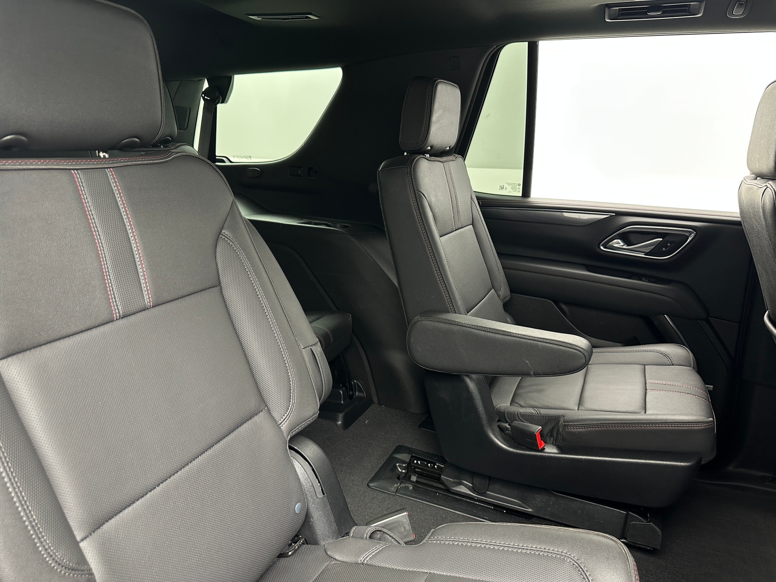 Thumbnail: 2023 Chevrolet Tahoe - 5