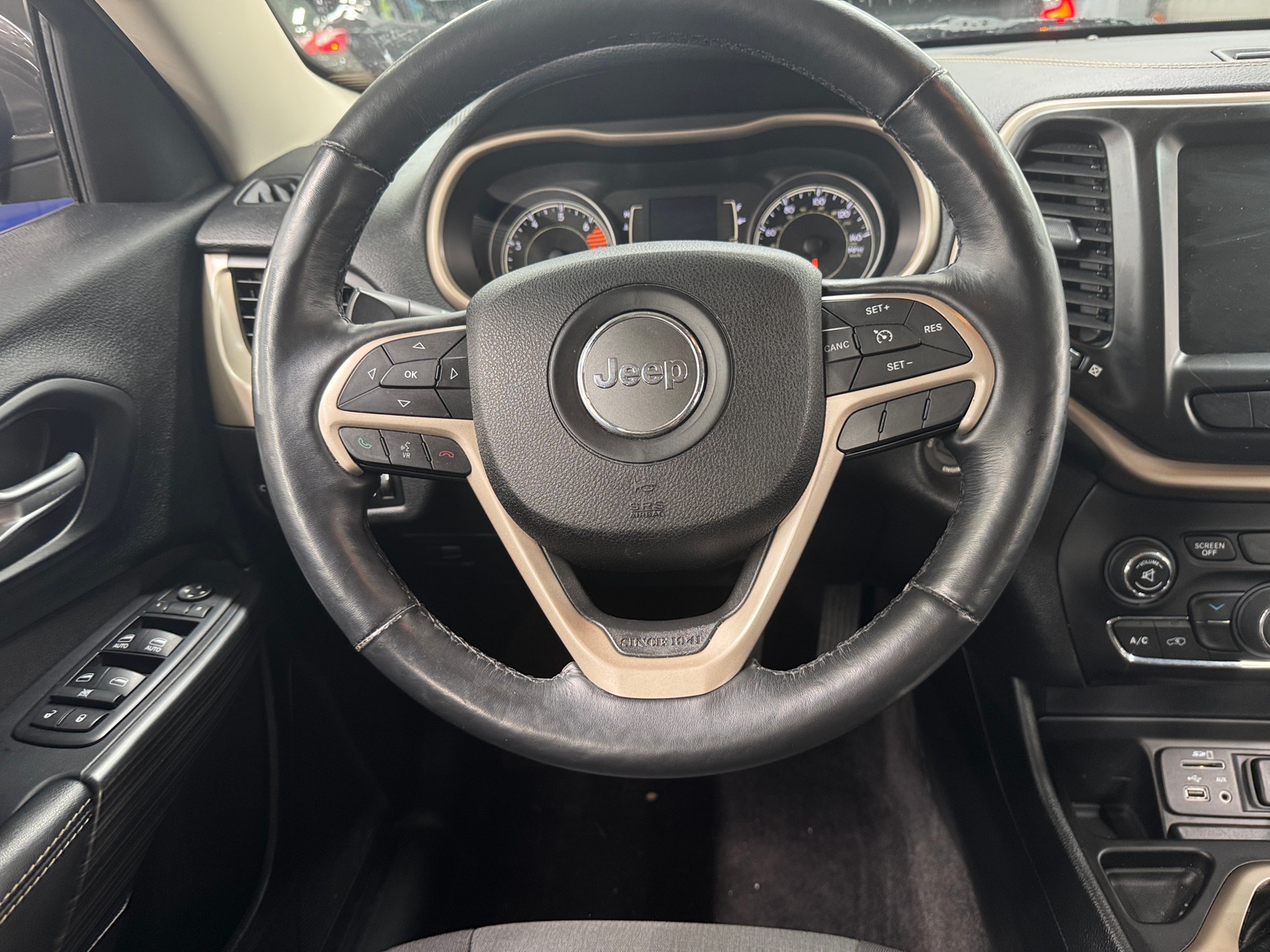 Thumbnail: 2016 Jeep Cherokee - 5