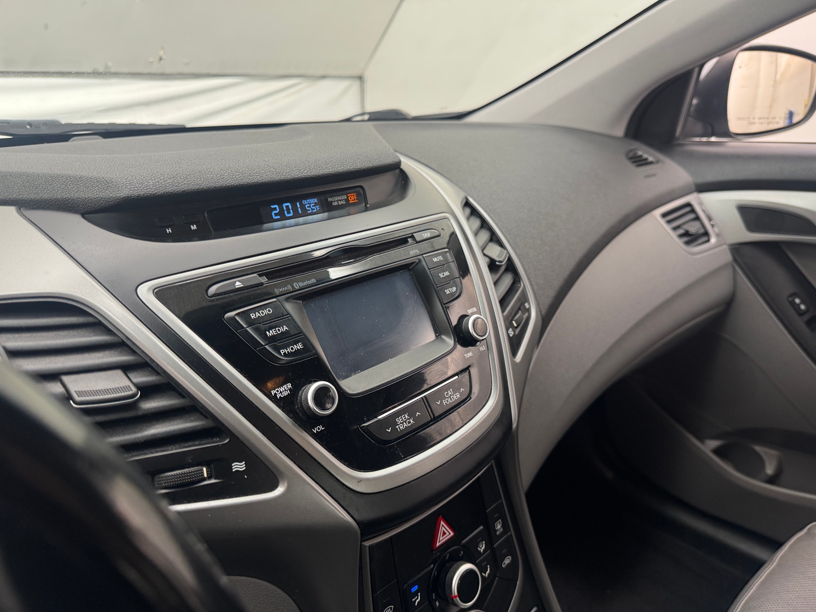 Thumbnail: 2015 Hyundai Elantra - 3