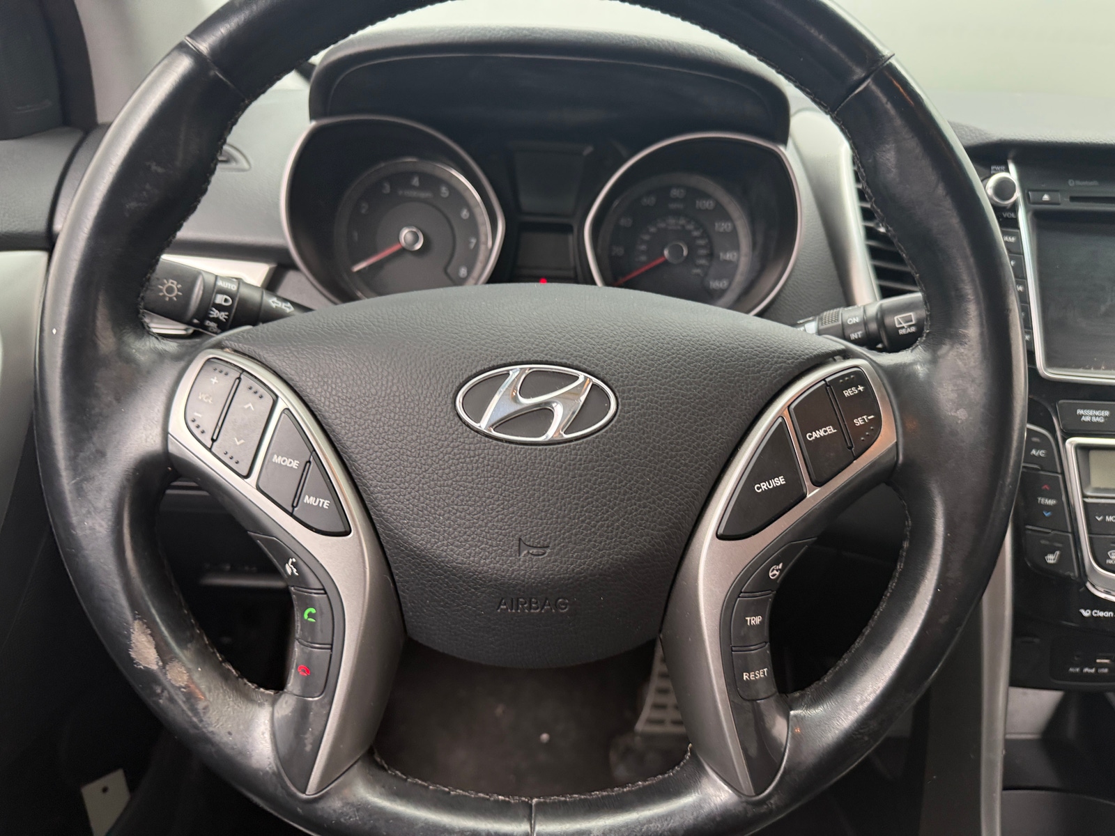 Thumbnail: 2014 Hyundai Elantra - 5