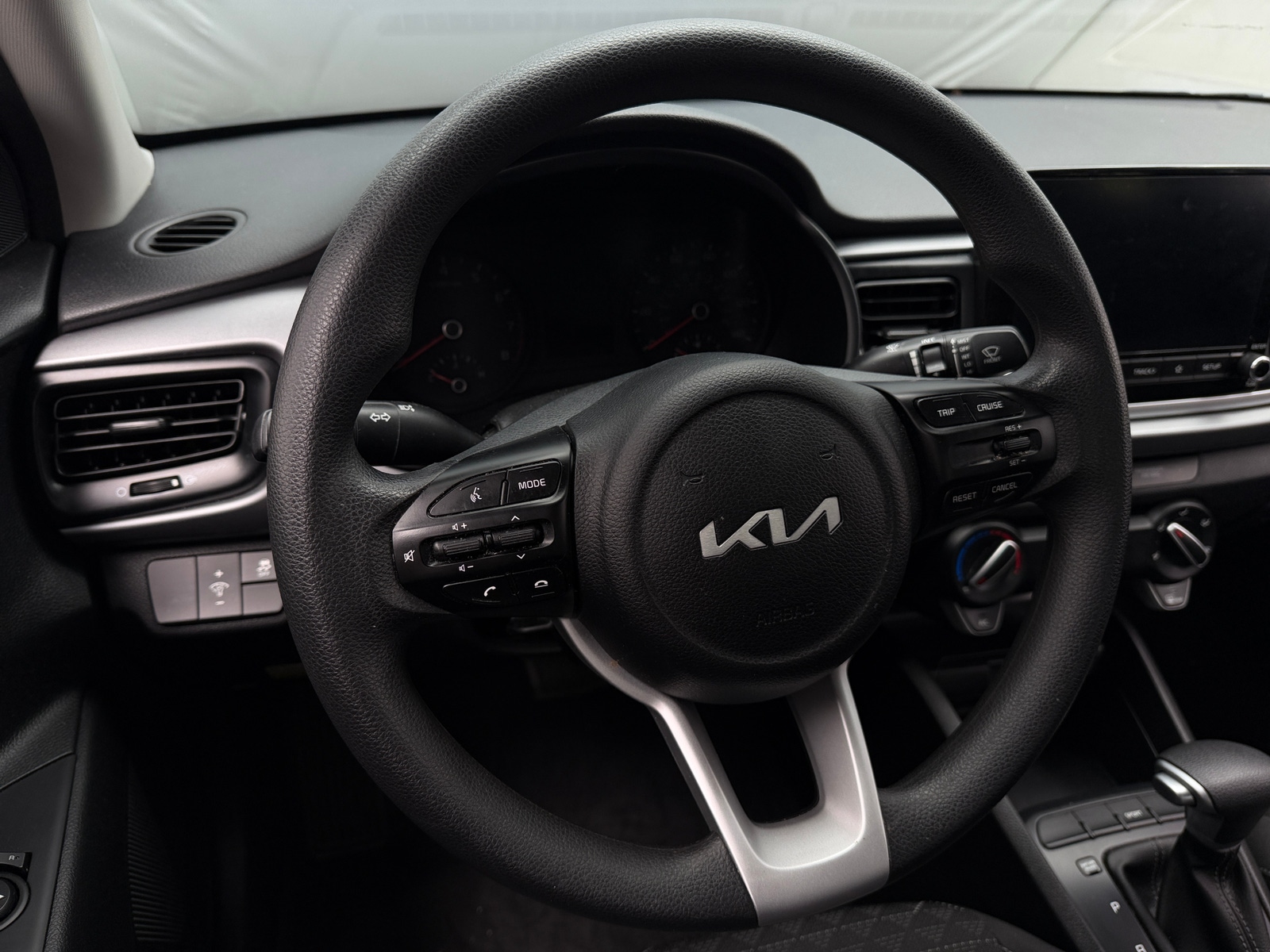 Thumbnail: 2023 Kia Rio - 5
