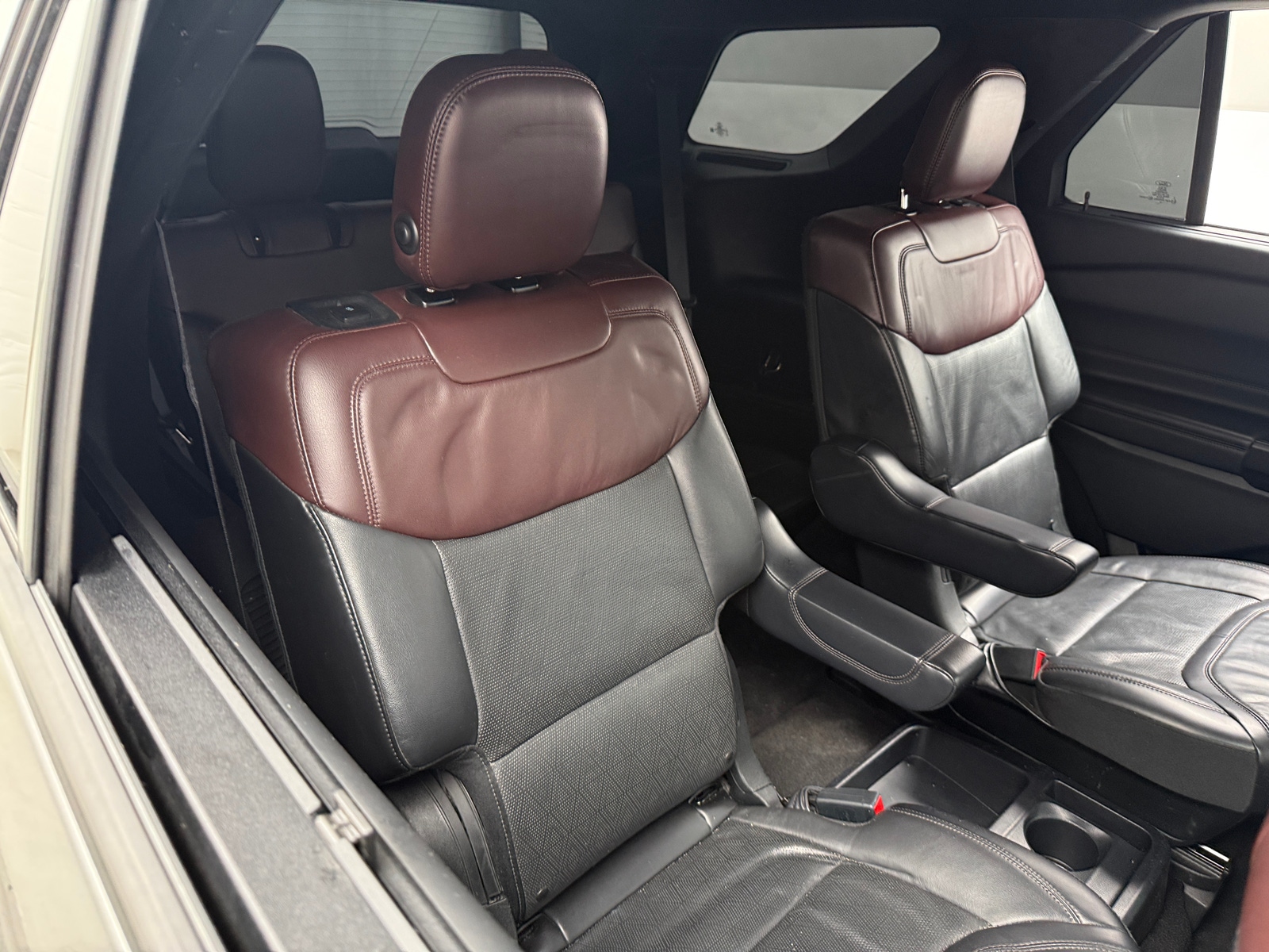 Thumbnail: 2020 Ford Explorer - 5
