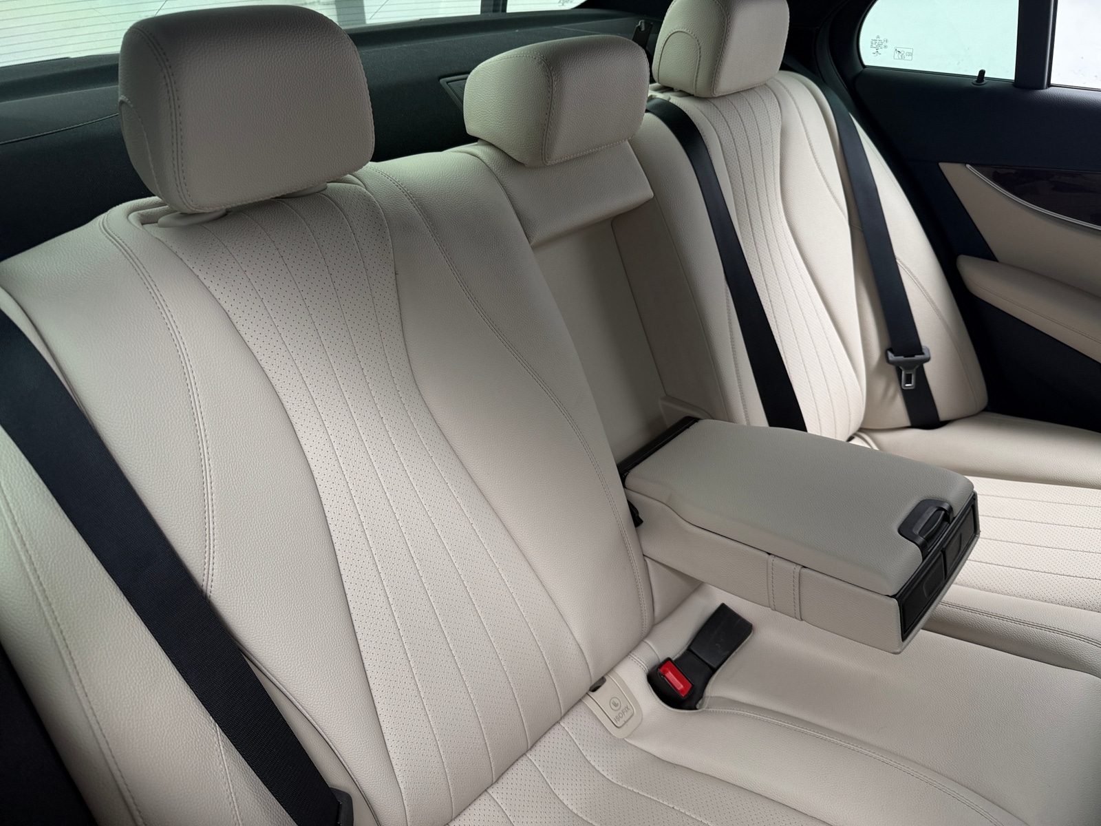 Thumbnail: 2018 Mercedes-Benz E-Class - 5