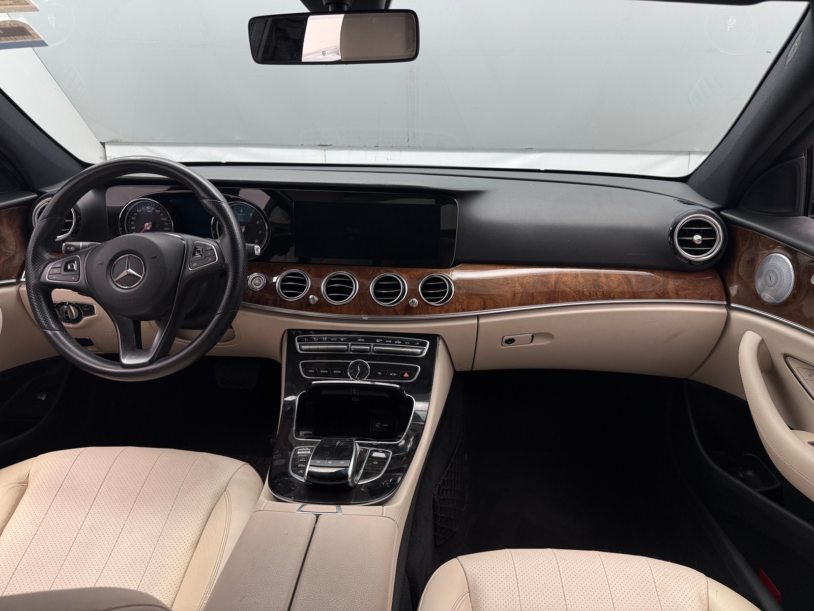 Thumbnail: 2018 Mercedes-Benz E-Class - 2