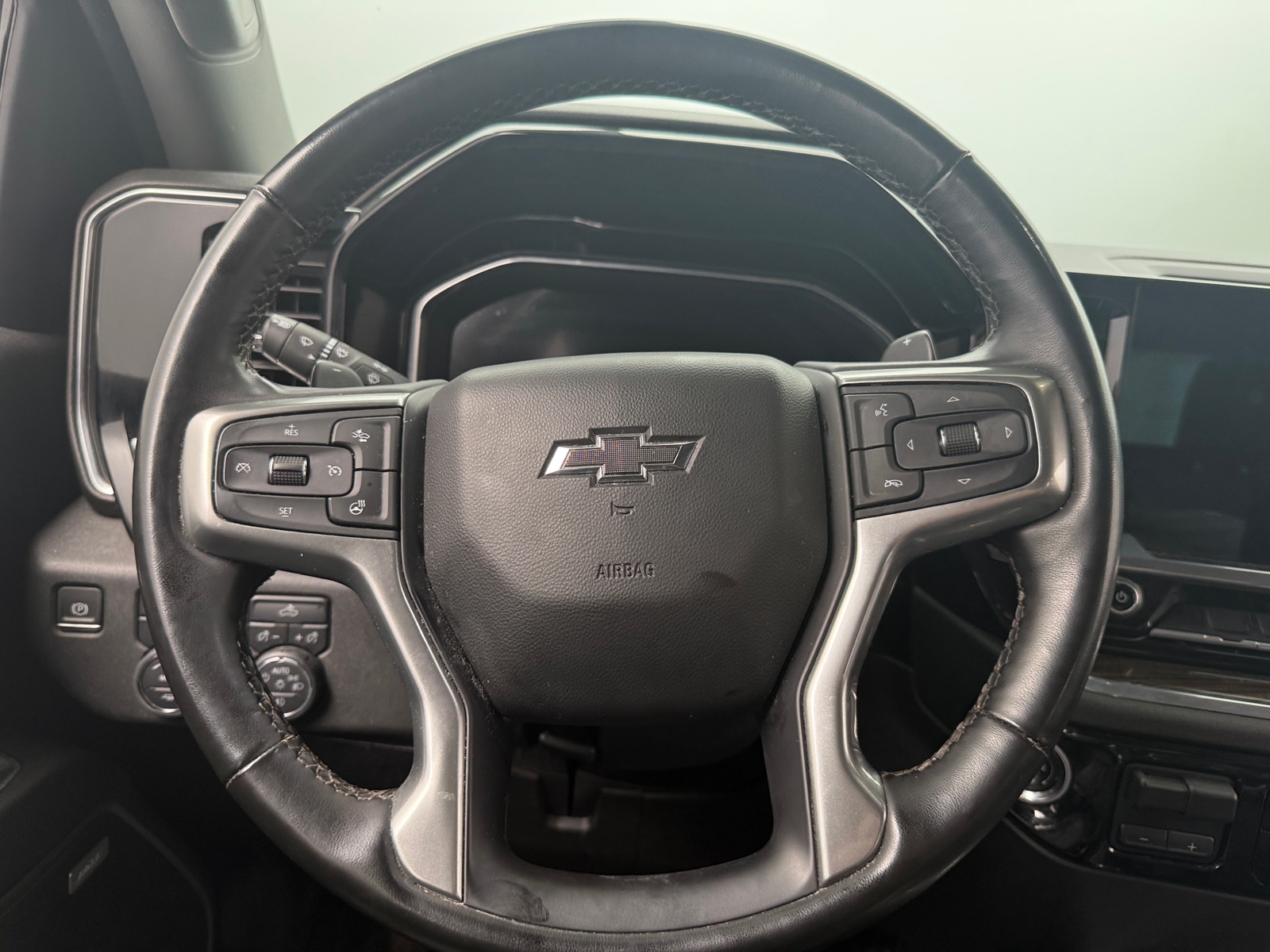 Thumbnail: 2023 Chevrolet Silverado 1500 - 5