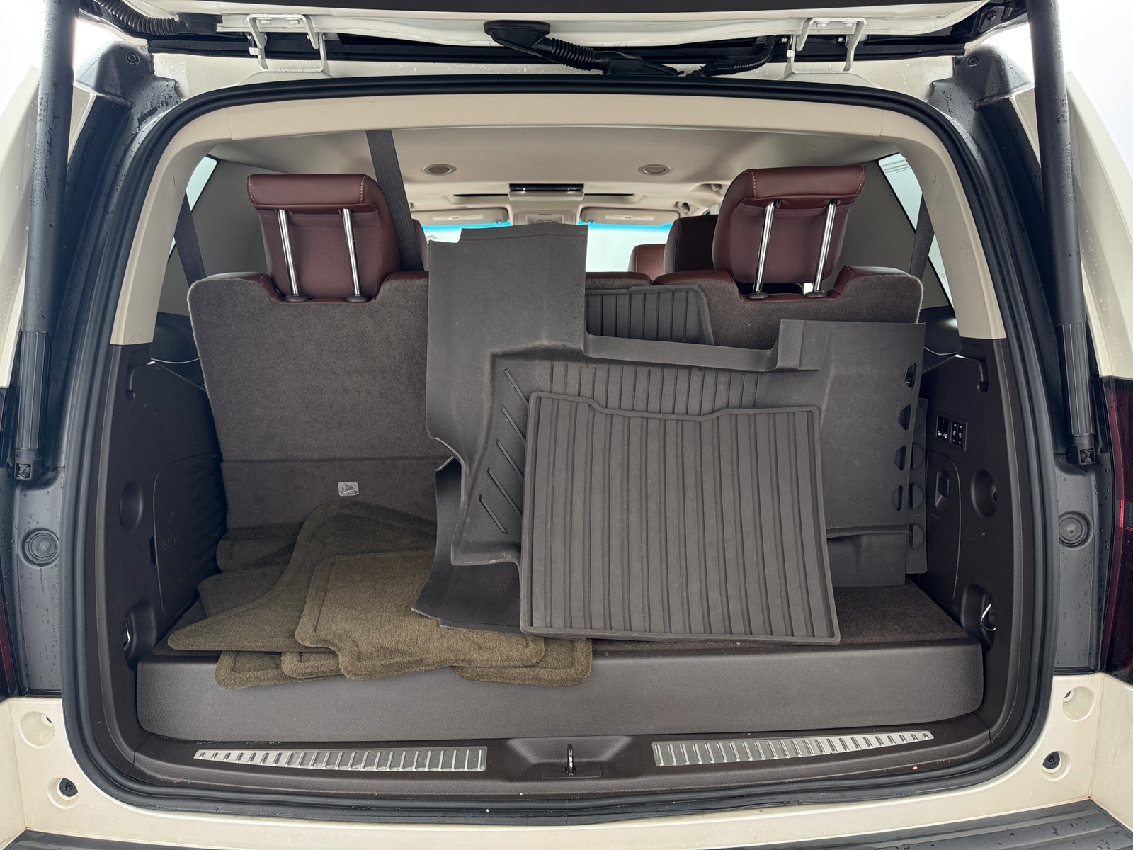 Thumbnail: 2015 Chevrolet Tahoe - 6