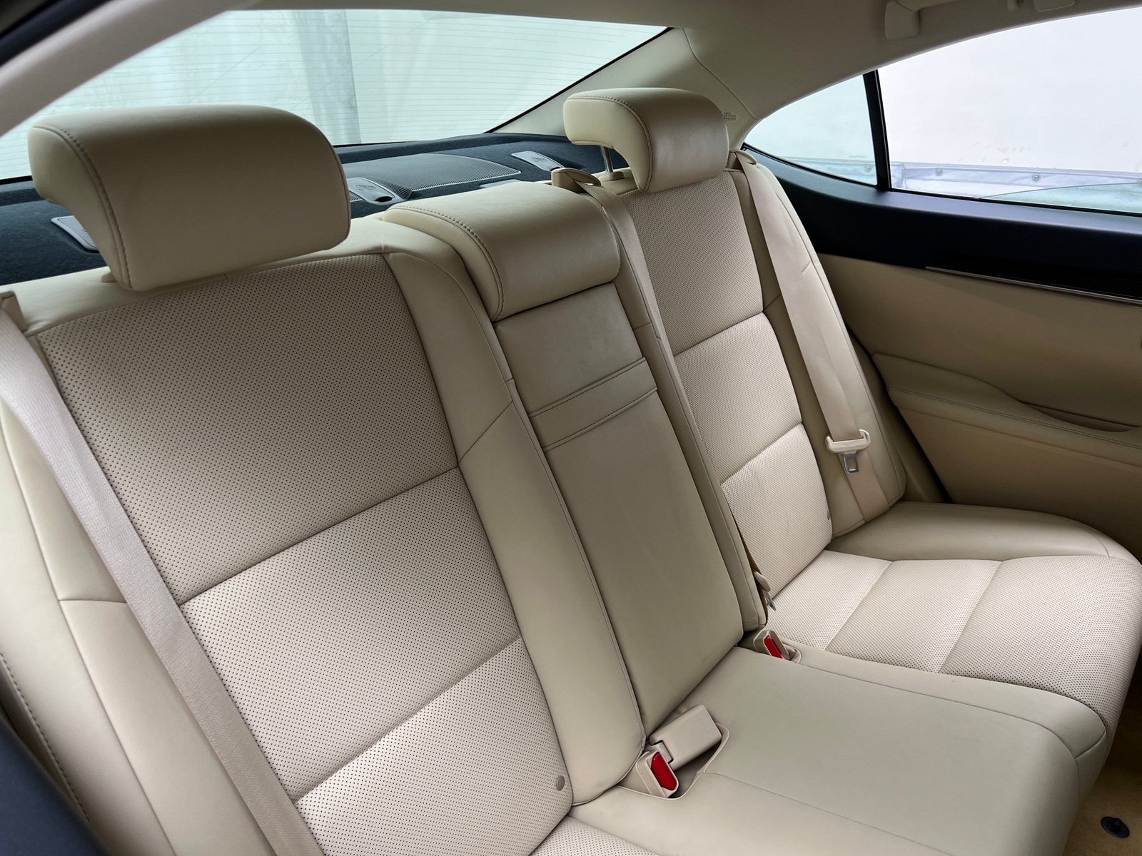 Thumbnail: 2014 Lexus ES - 5