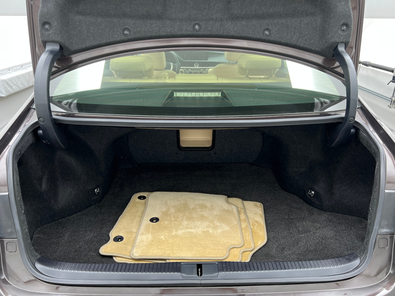 Thumbnail: 2014 Lexus ES - 6
