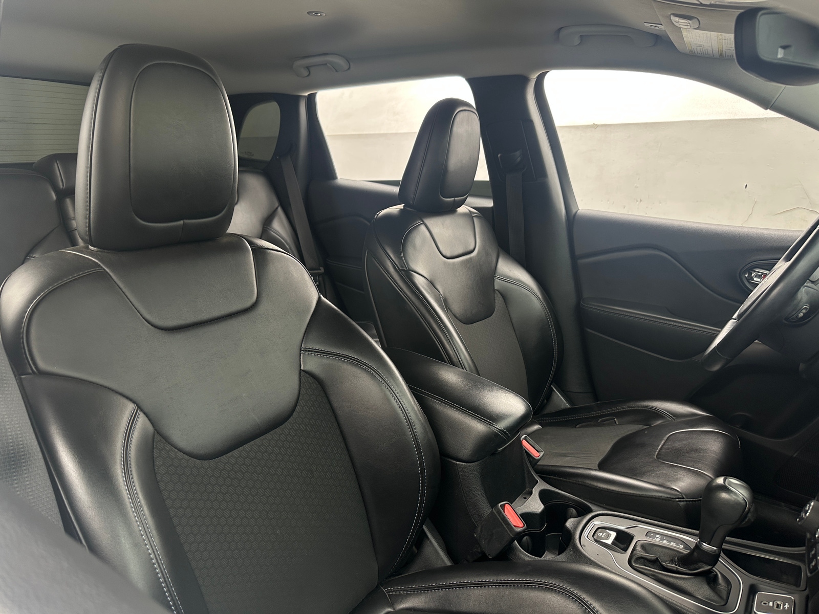 Thumbnail: 2019 Jeep Cherokee - 2