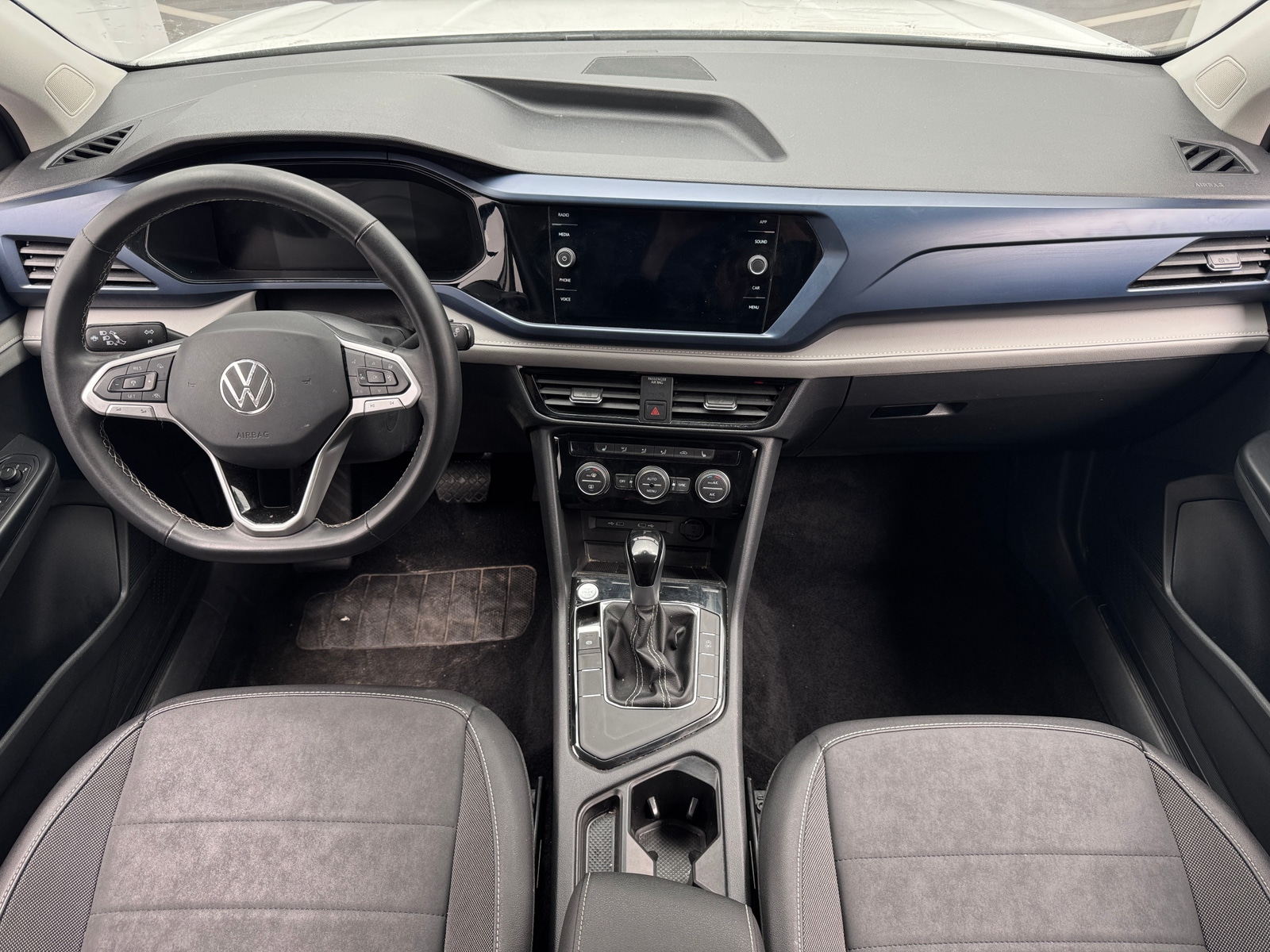 Thumbnail: 2024 Volkswagen Taos - 3