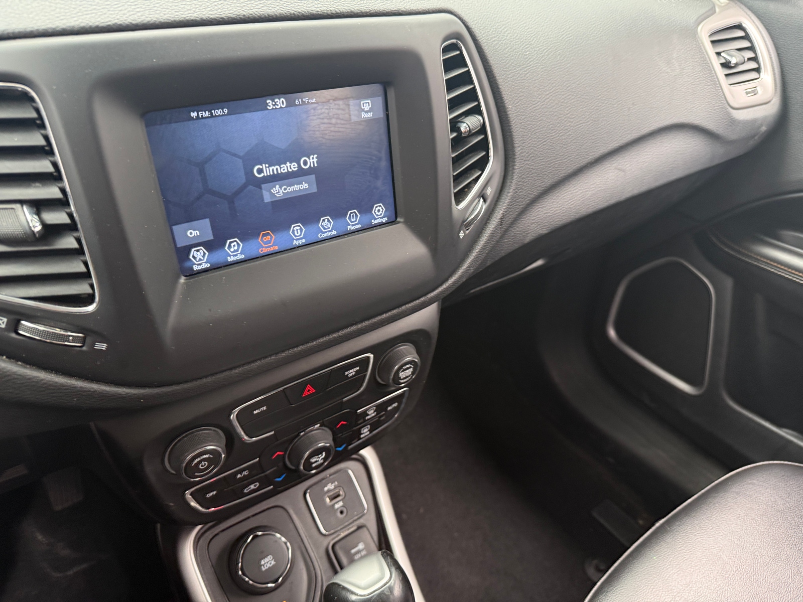 Thumbnail: 2019 Jeep Compass - 4