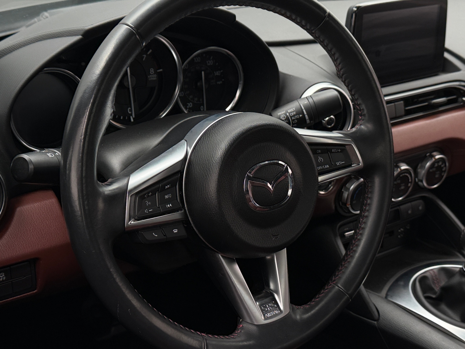 Thumbnail: 2019 Mazda MX-5 Miata - 3