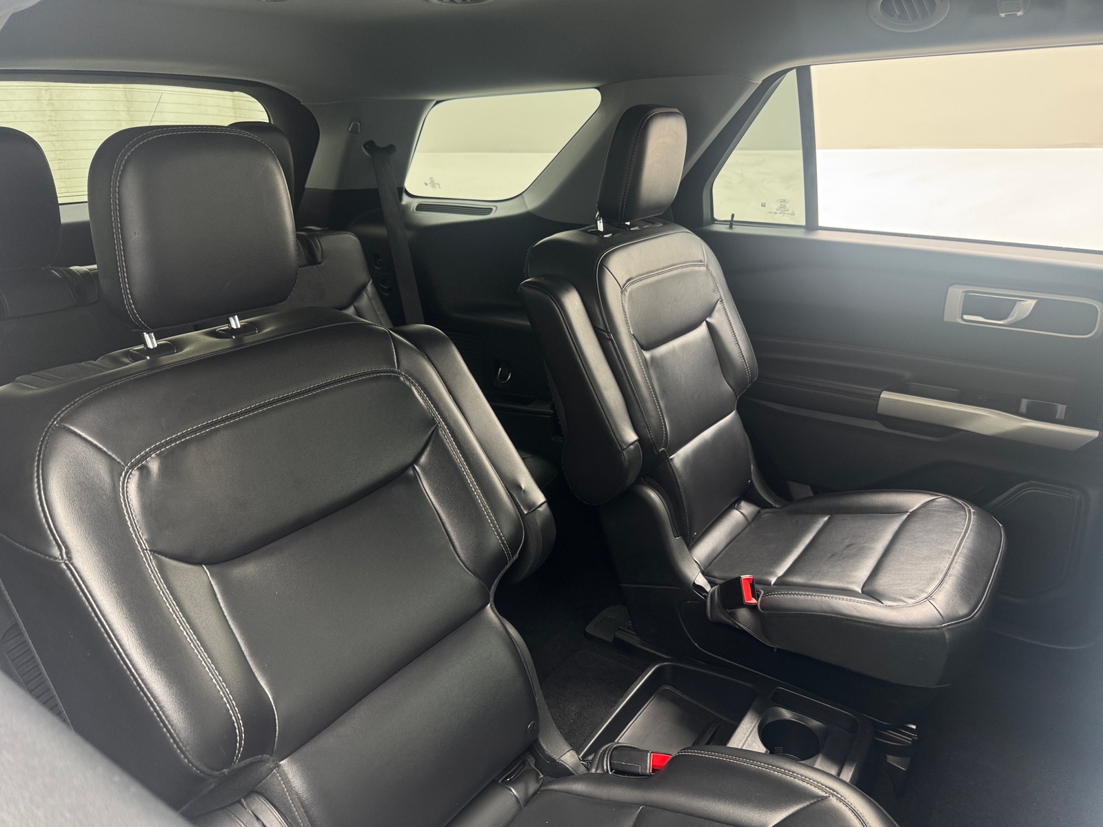 Thumbnail: 2021 Ford Explorer - 6