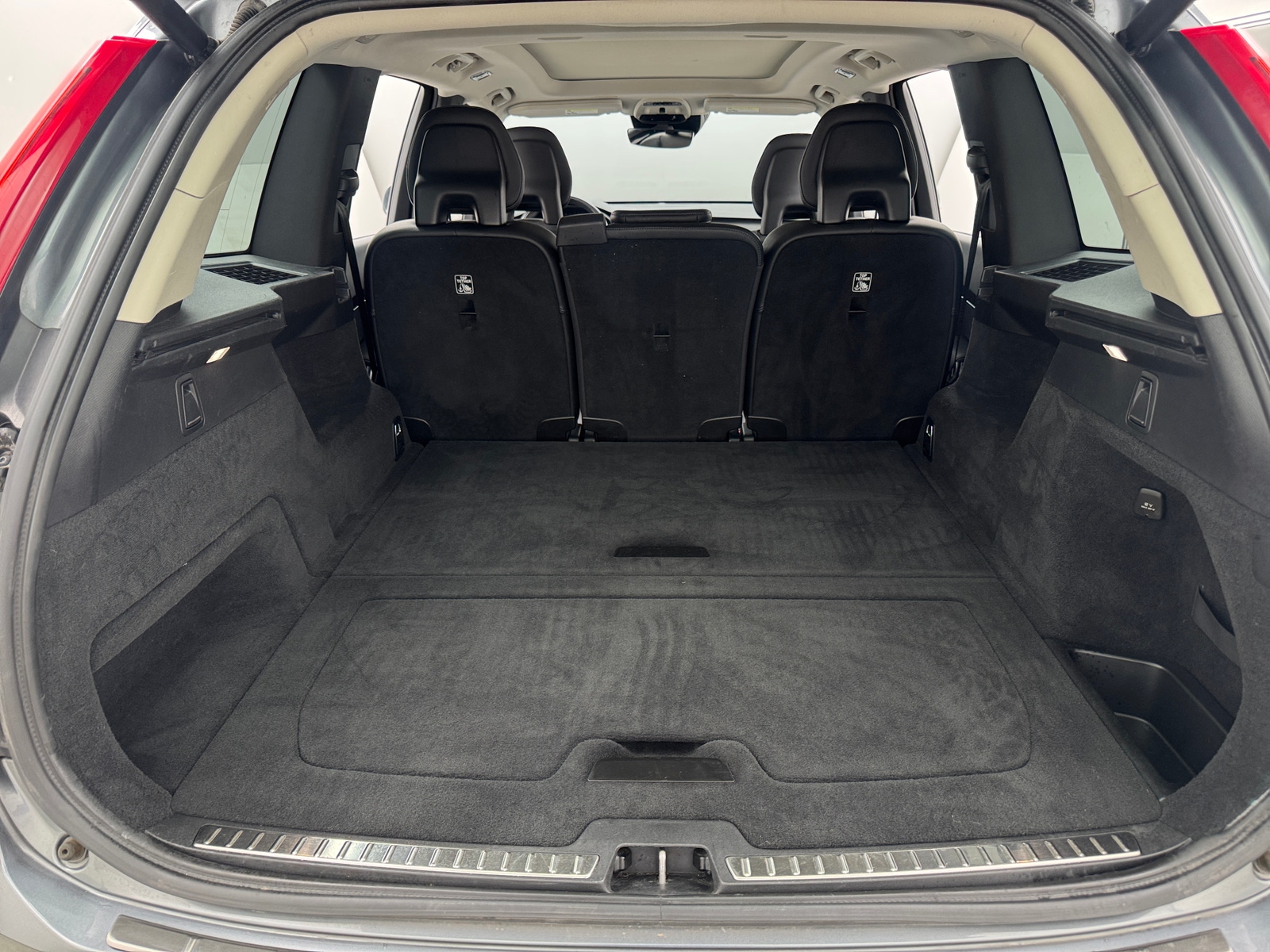 Thumbnail: 2018 Volvo XC90 - 6