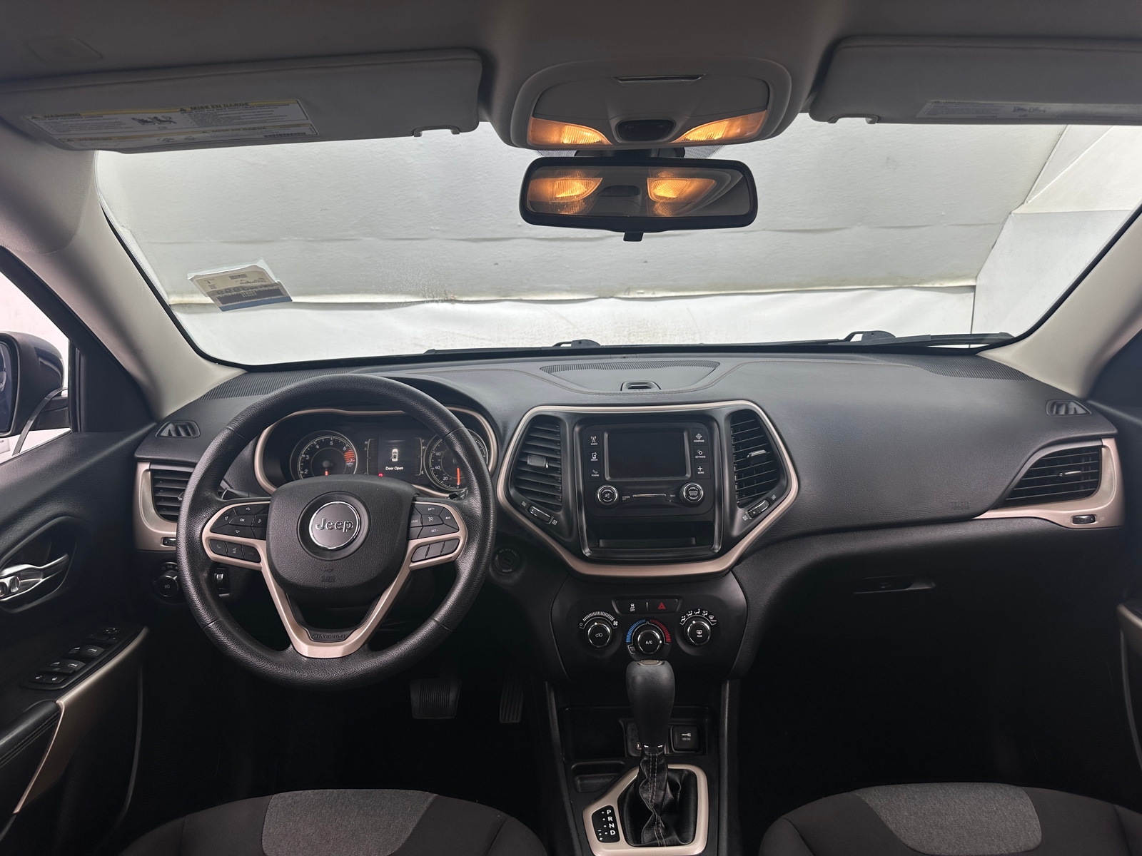 Thumbnail: 2018 Jeep Cherokee - 3