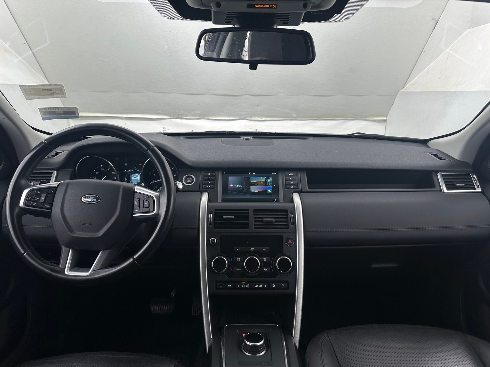 Thumbnail: 2019 Land Rover Discovery Sport - 2