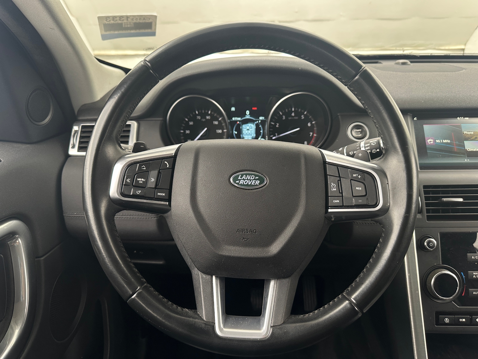 Thumbnail: 2019 Land Rover Discovery Sport - 4