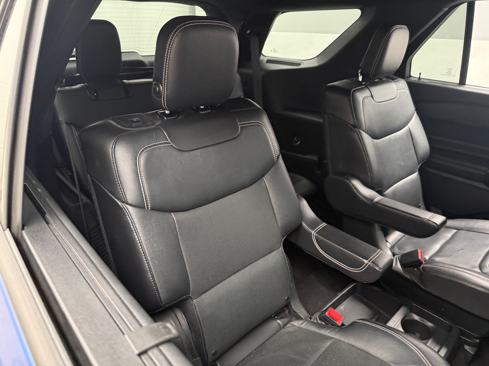 Thumbnail: 2020 Ford Explorer - 5