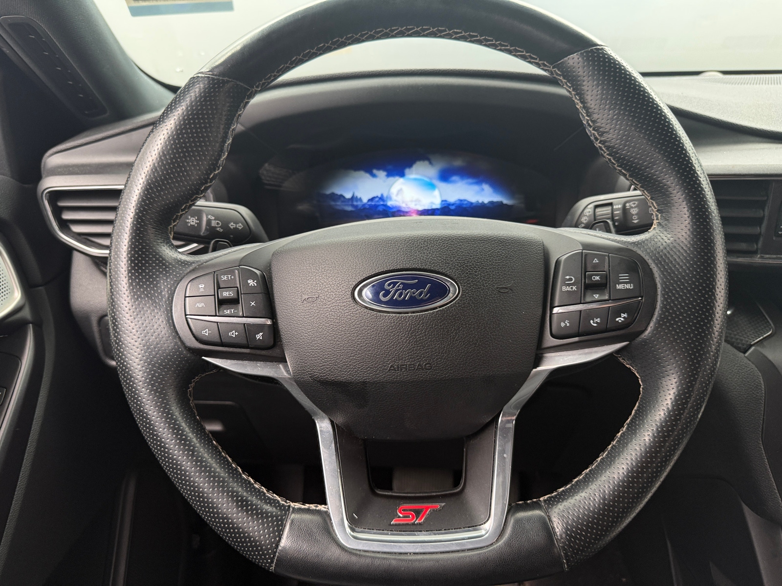 Thumbnail: 2020 Ford Explorer - 4
