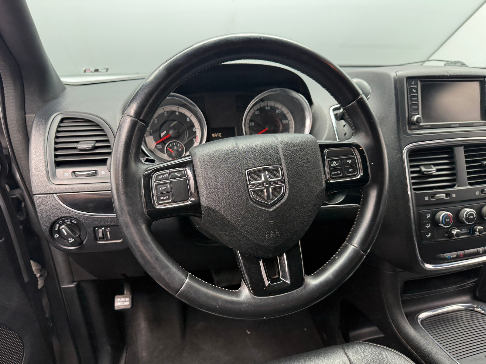 Thumbnail: 2017 Dodge Grand Caravan - 4