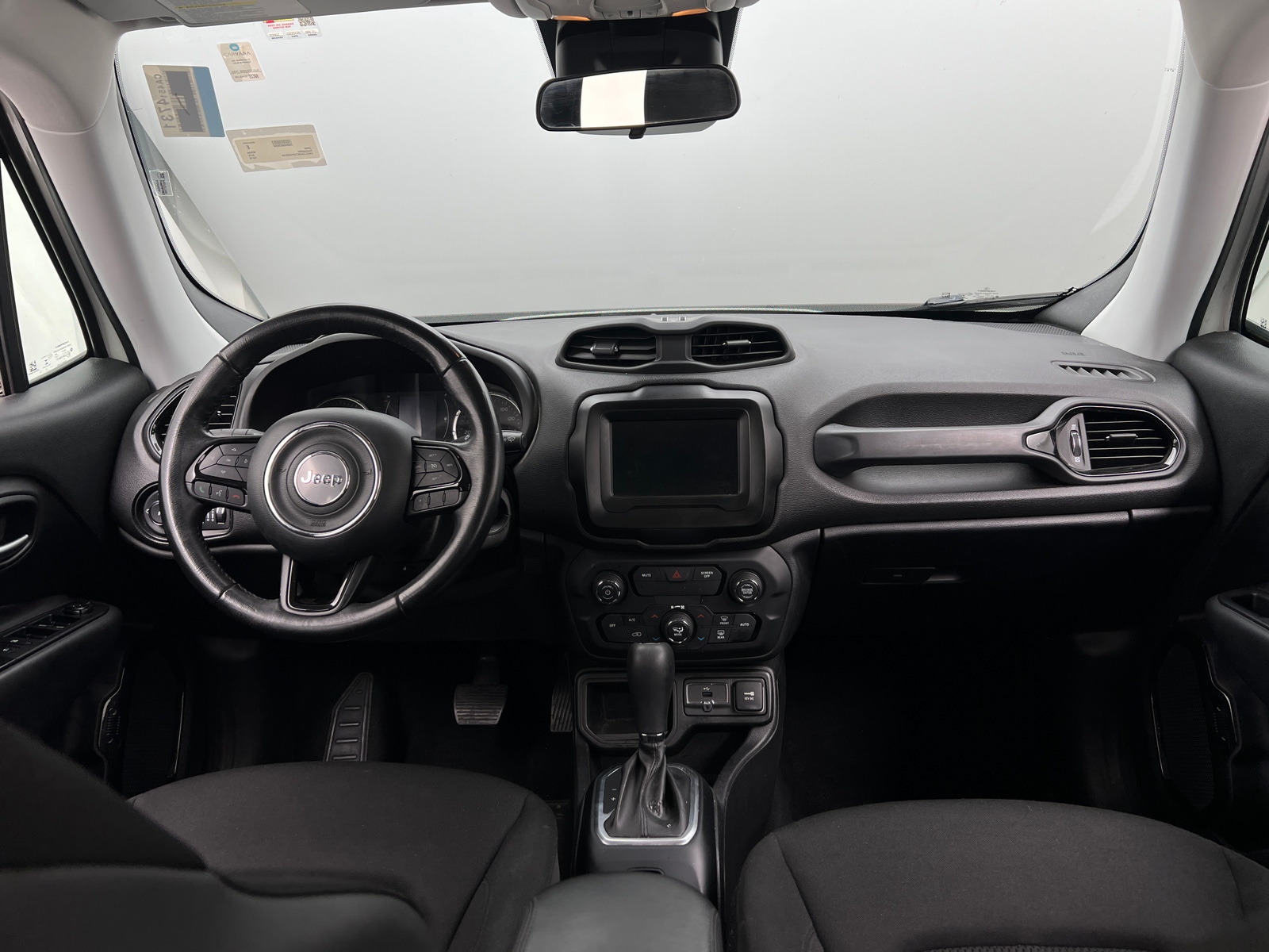 Thumbnail: 2018 Jeep Renegade - 3