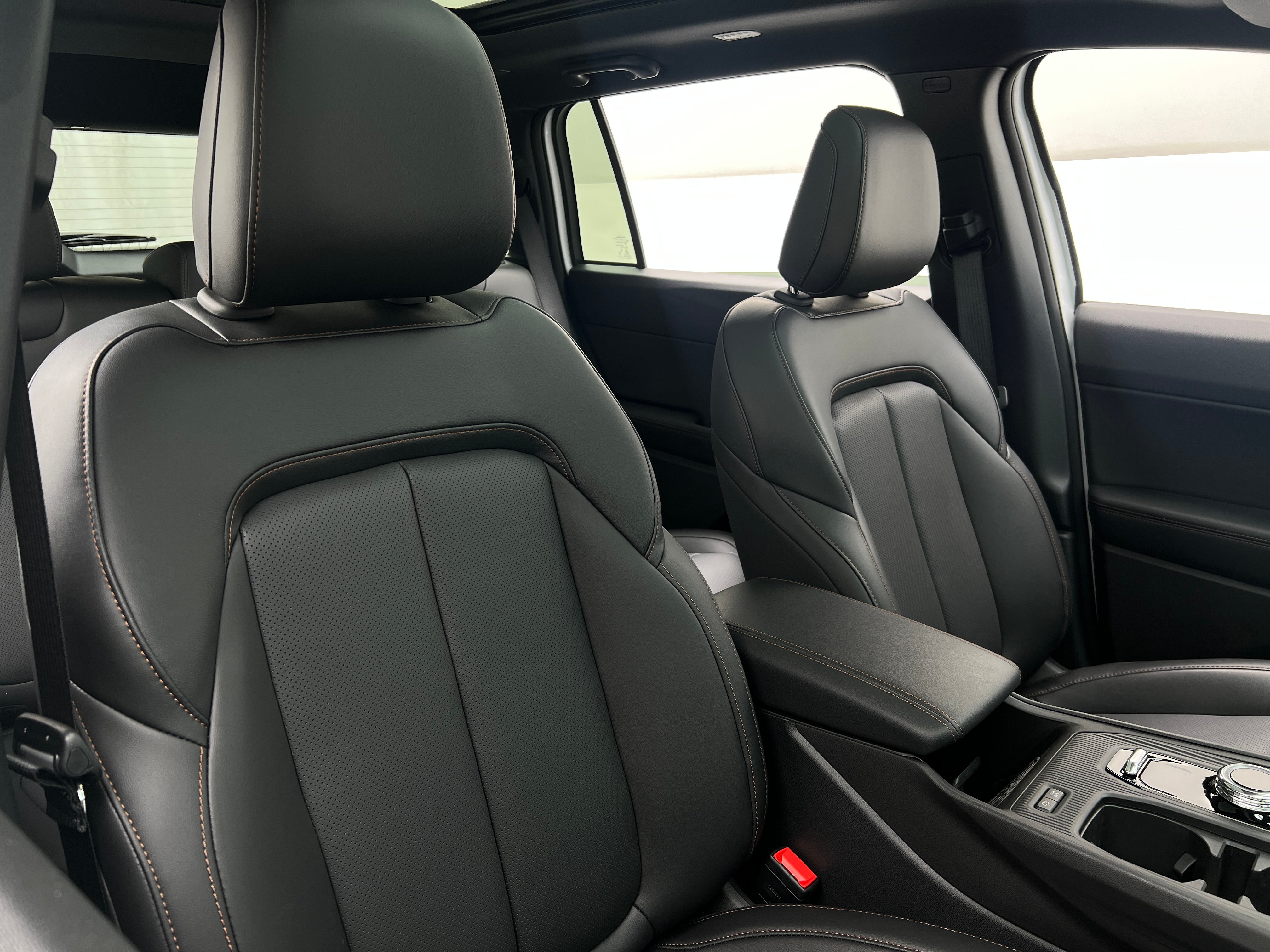 2026 Jeep Cherokee Limited HEV 4X4's photo