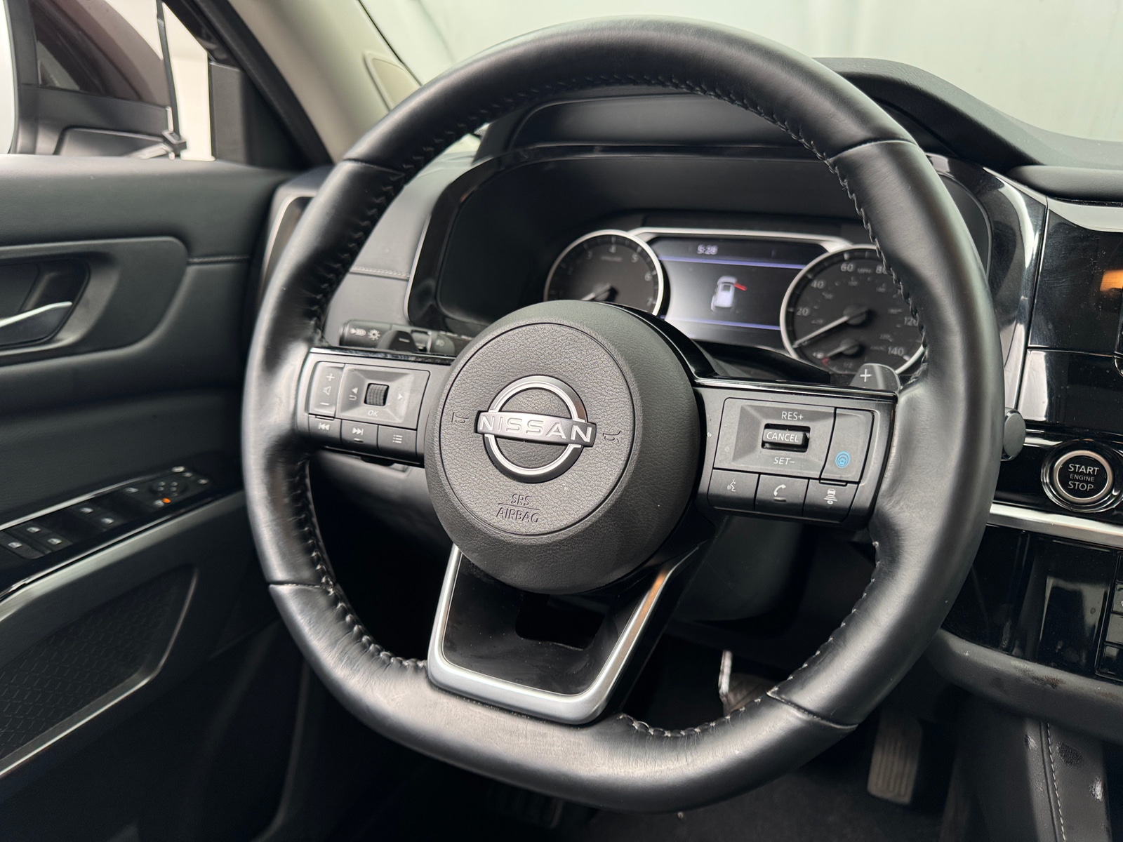 Thumbnail: 2022 Nissan Pathfinder - 4