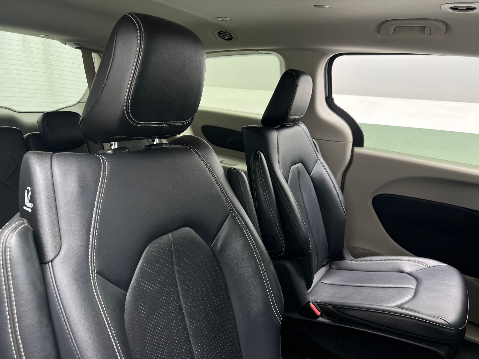 Thumbnail: 2024 Chrysler Pacifica - 6