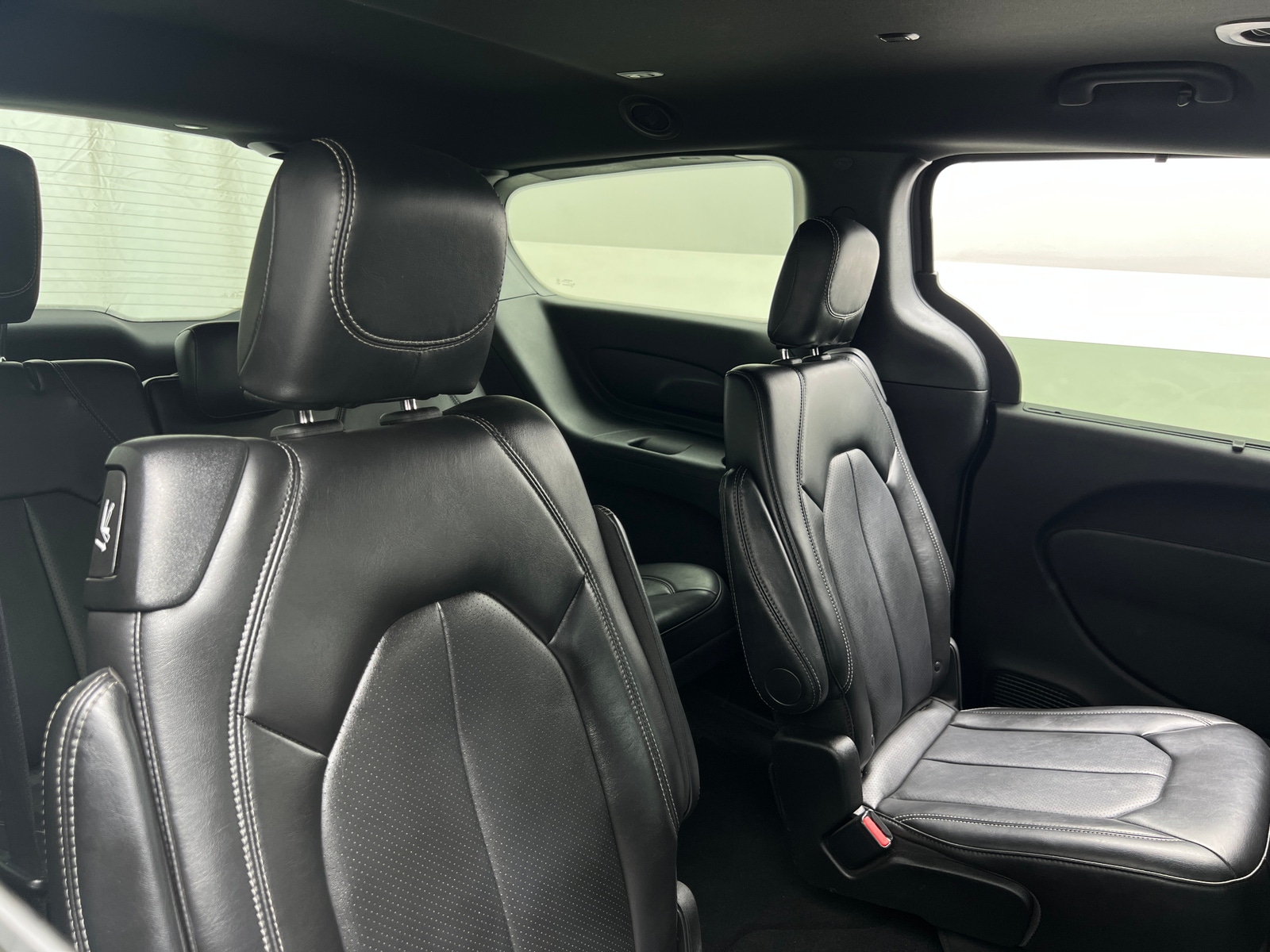 Thumbnail: 2025 Chrysler Pacifica - 5