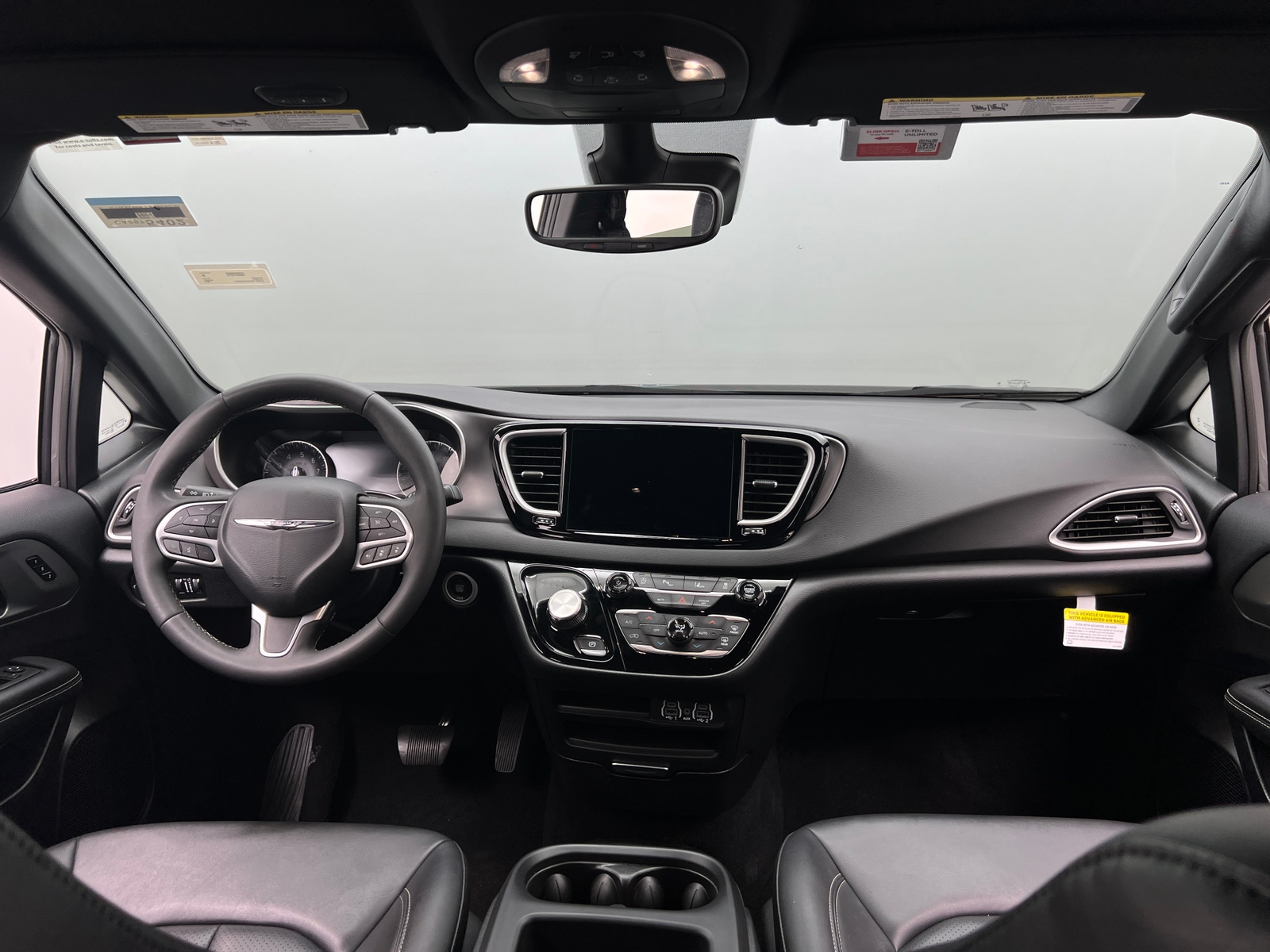 Thumbnail: 2025 Chrysler Pacifica - 2